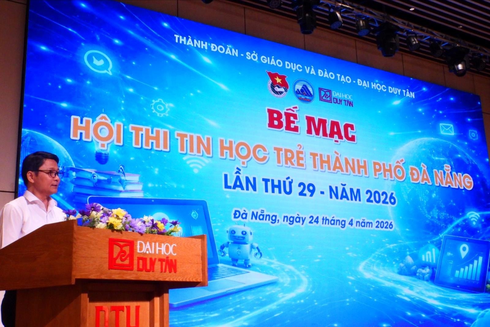 1-thuy-lay(1).jpg
