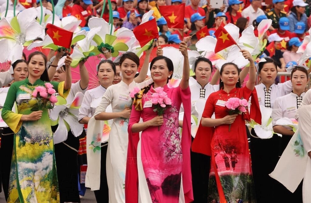 145932-vna_potal_ky_niem_115_nam_ngay_quoc_te_phu_nu_83_phu_nu_viet_nam__tu_tin_khang_dinh_ban_than_trong_thoi_dai_moi_7901138.jpg