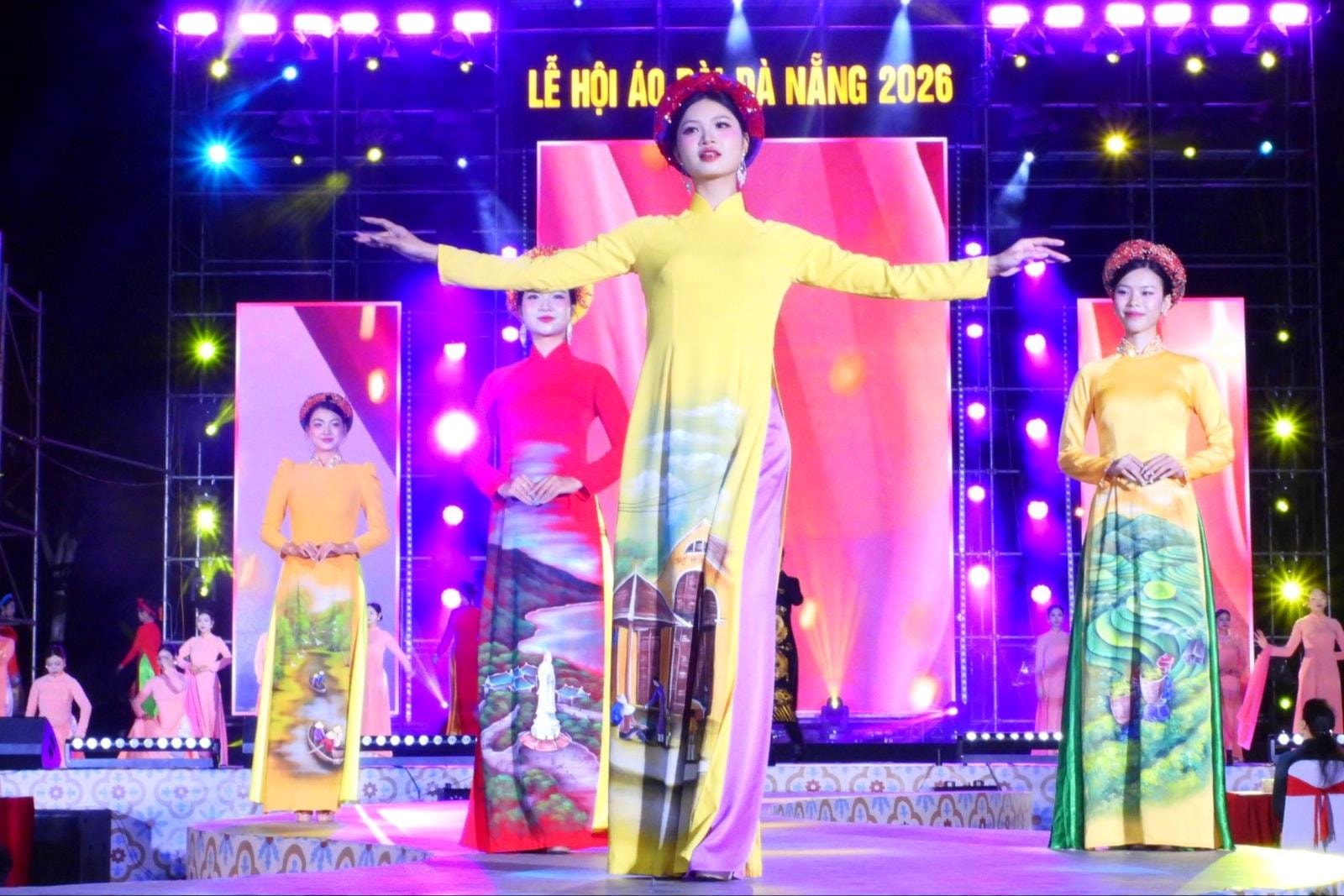 Khai mạc Lễ hội Áo dài Đà Nẵng 2026