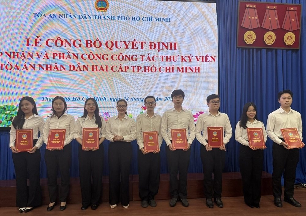 cong-quyet-dinh-thu-ky-tphcm-1.jpg