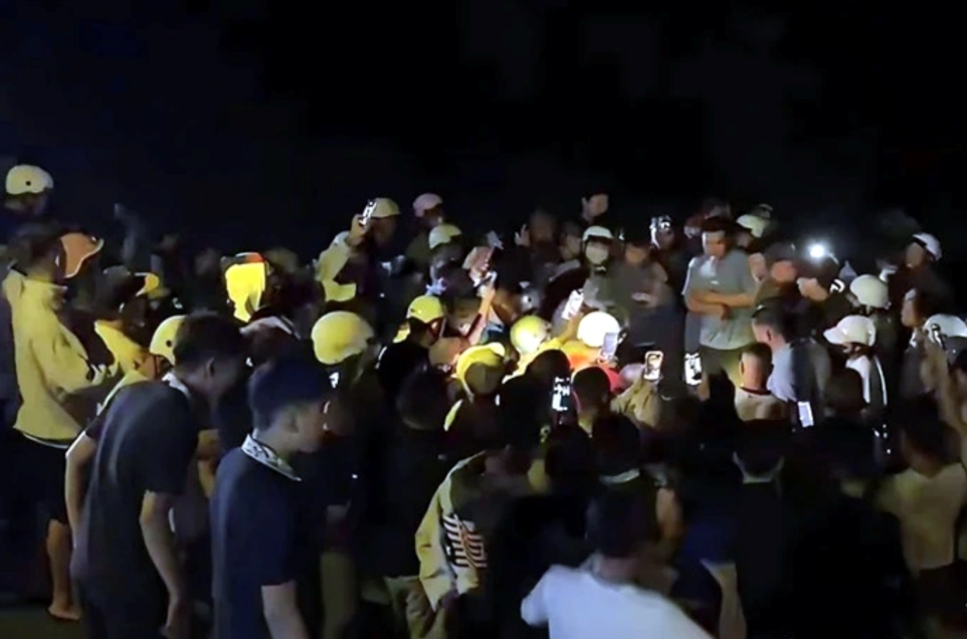 Phát hiện đôi vợ chồng trẻ tử vong tại hồ Krông Búk Hạ