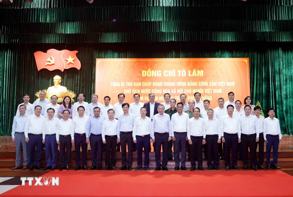 ttxvn-tong-bi-thu-chu-tich-nuoc-to-lam-lam-viec-voi-ban-thuong-vu-thanh-uy-da-nang-1.jpg