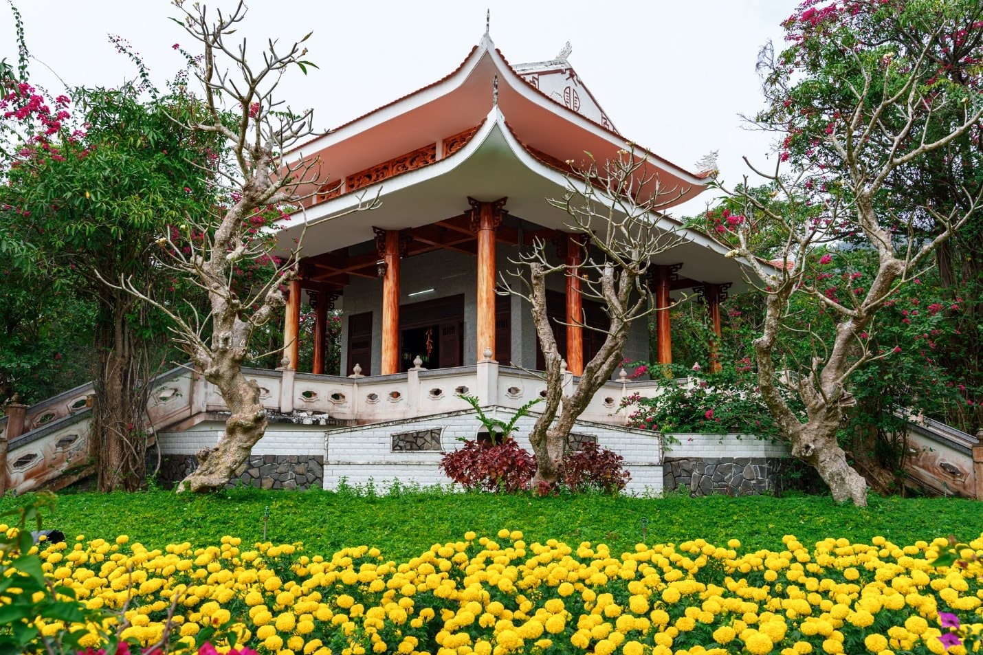 hinh2_su-kien-dong-thoi-cung-tri-an-dai-le-304.-du-khach-se-co-dip-ghe-den-tuong-niem-.jpg