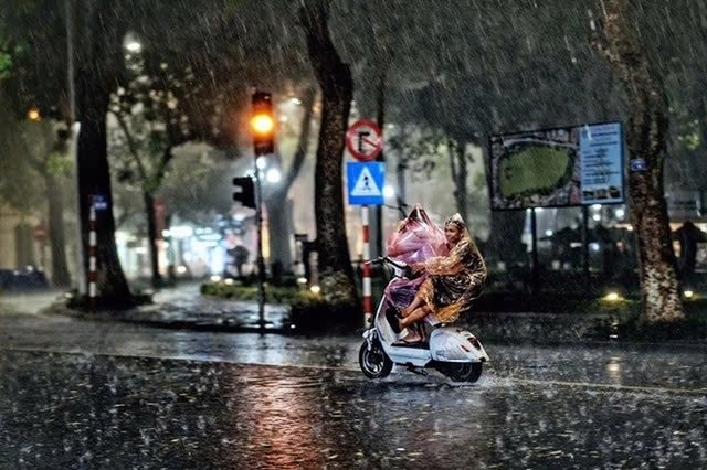 Thời tiết ngày 29/4: Miền Bắc mưa lớn diện rộng ngay trước kỳ nghỉ lễ