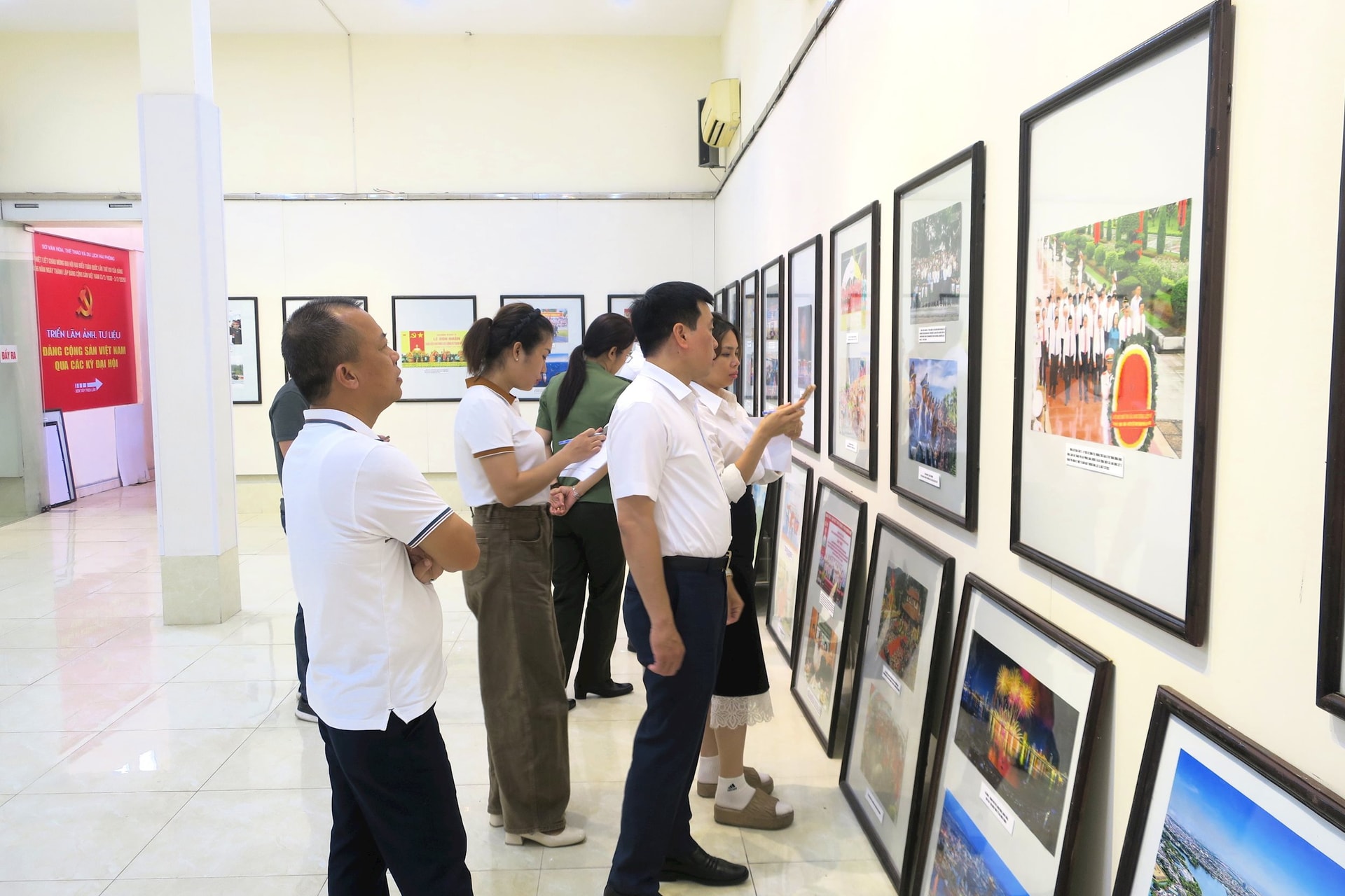 trien-lam-anh-1.jpg