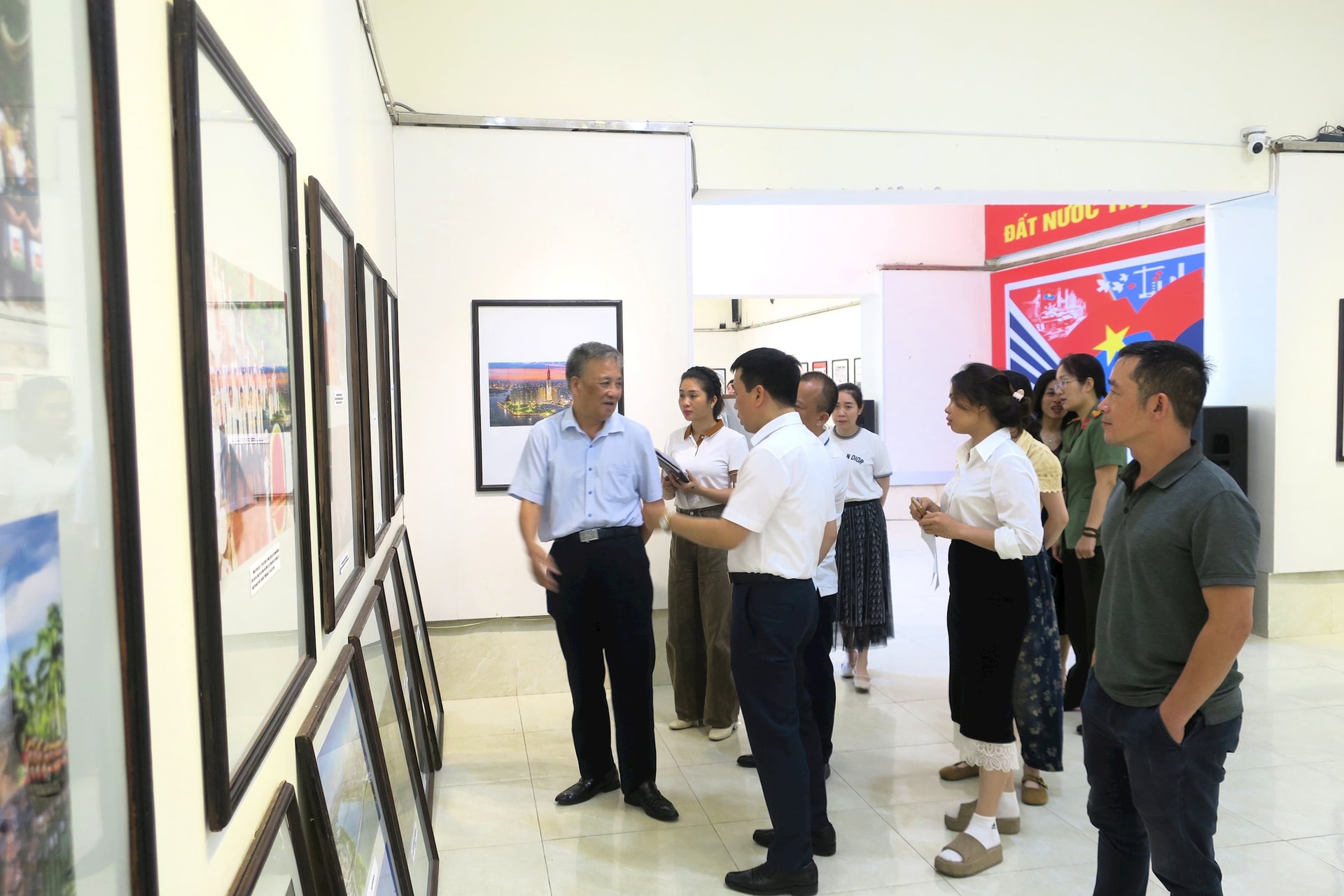 trien-lam-anh-2.jpg