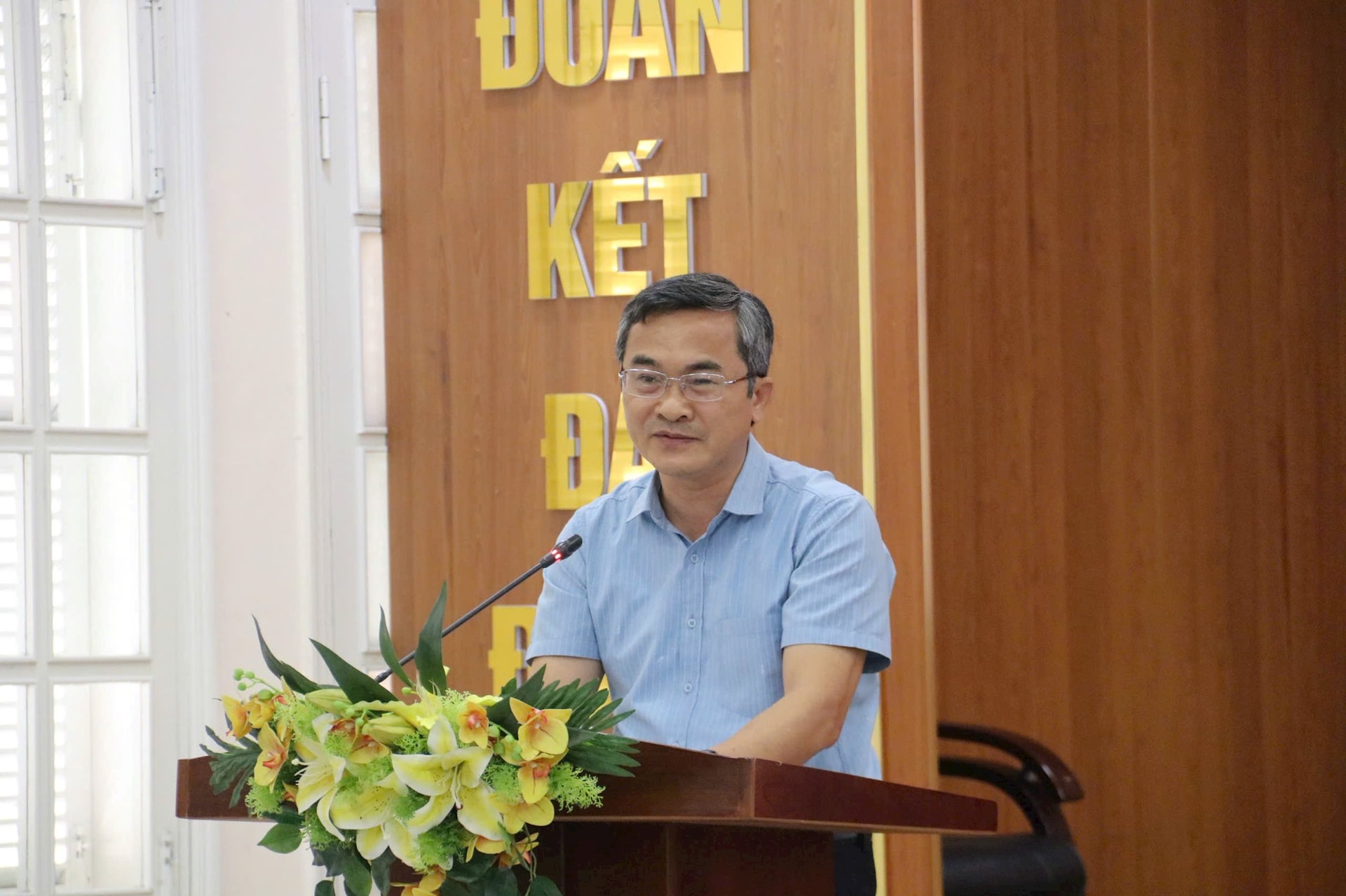 29-4-hanh-chinh-cong10.jpg