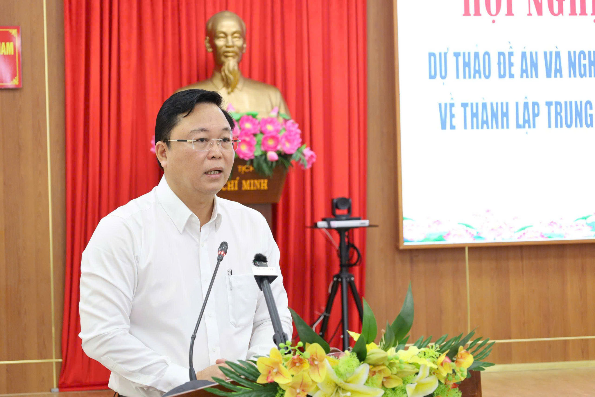 29-4-hanh-chinh-cong9.jpg