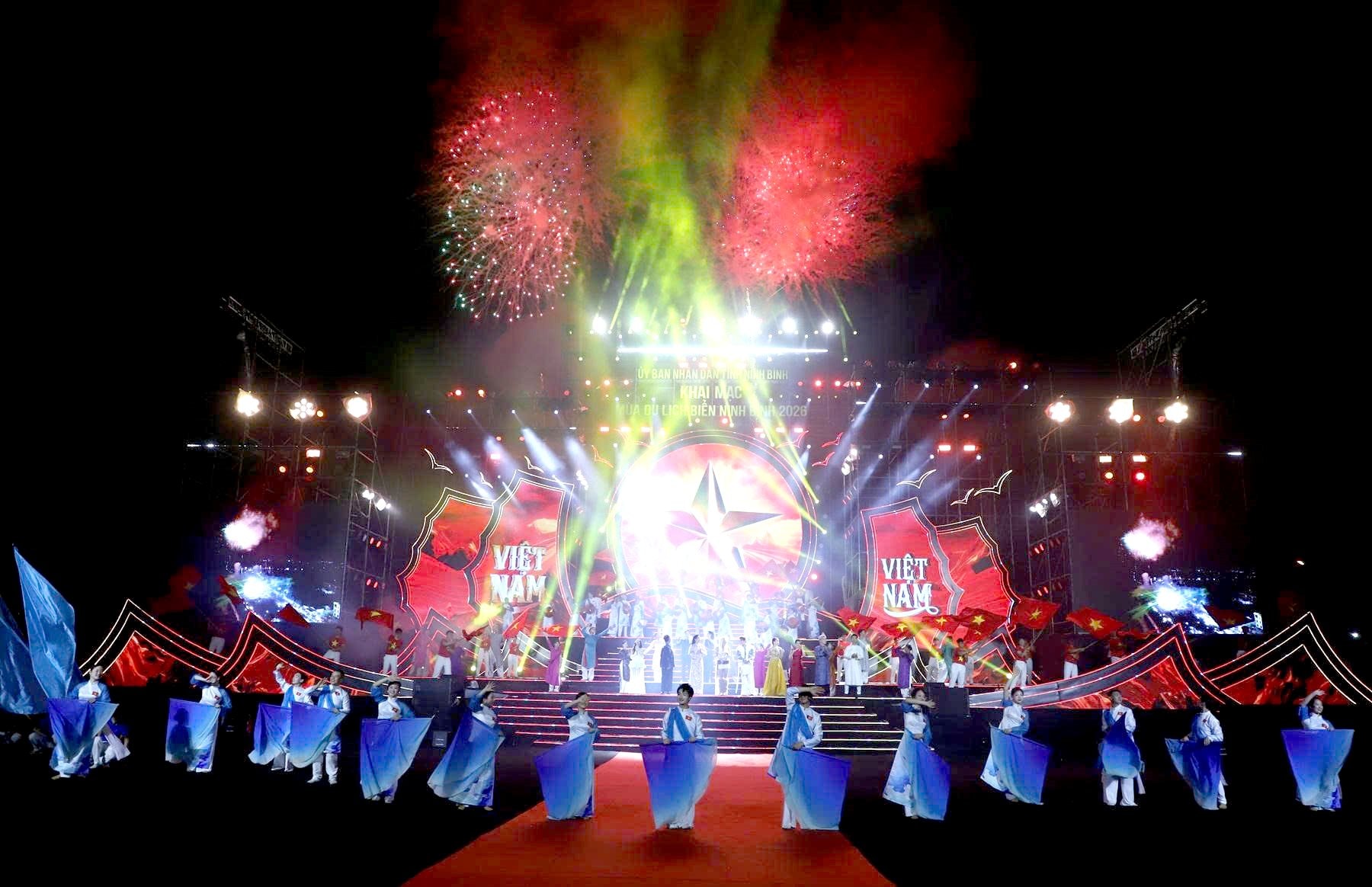 bien-ninh-binh-1-.jpg