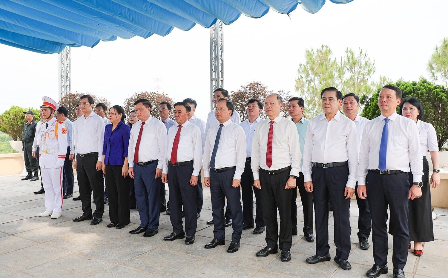 thuong_truc_bbt_dang_huong_4.jpg