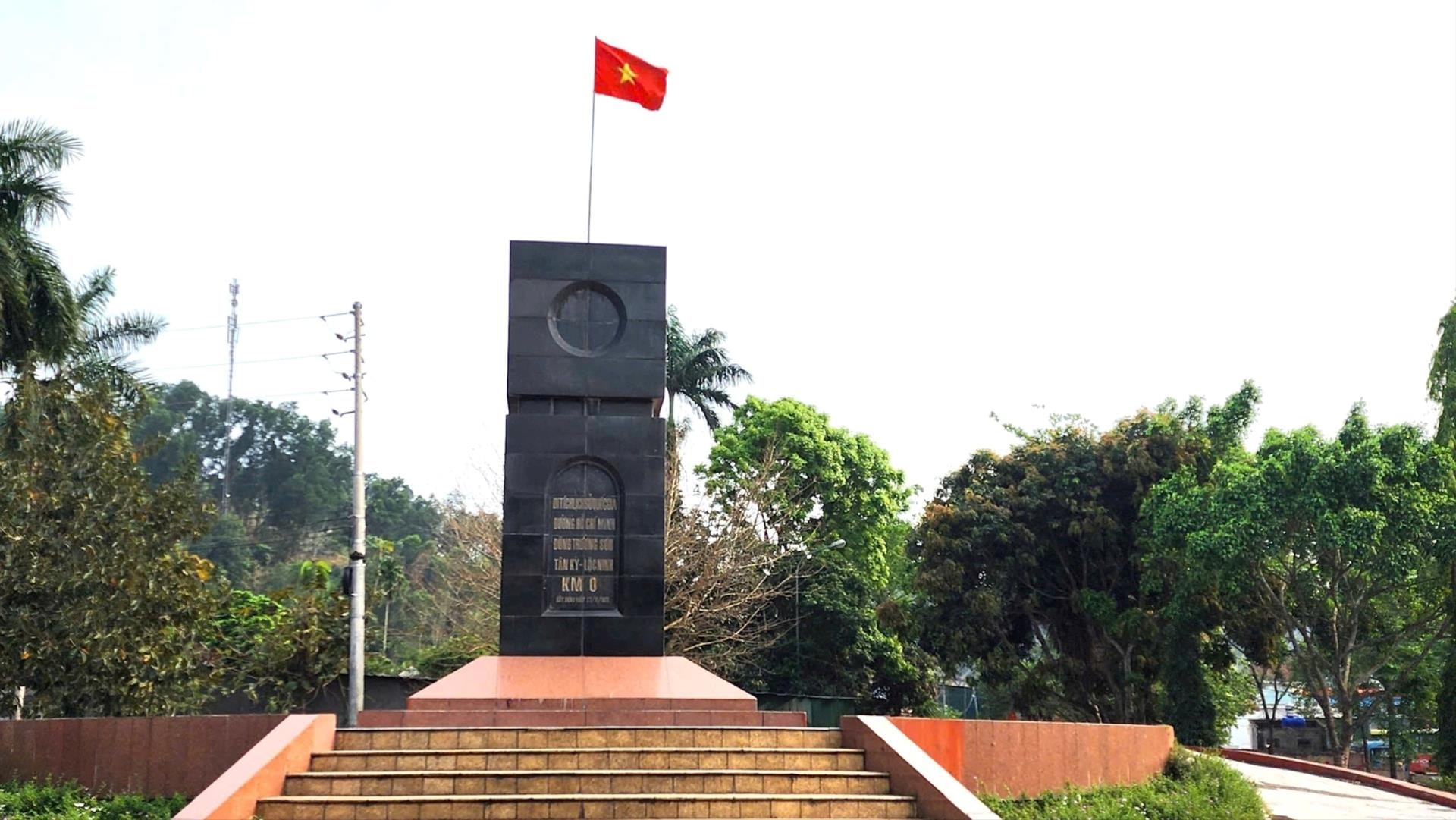 Cột mốc số 0 và con đường huyền thoại