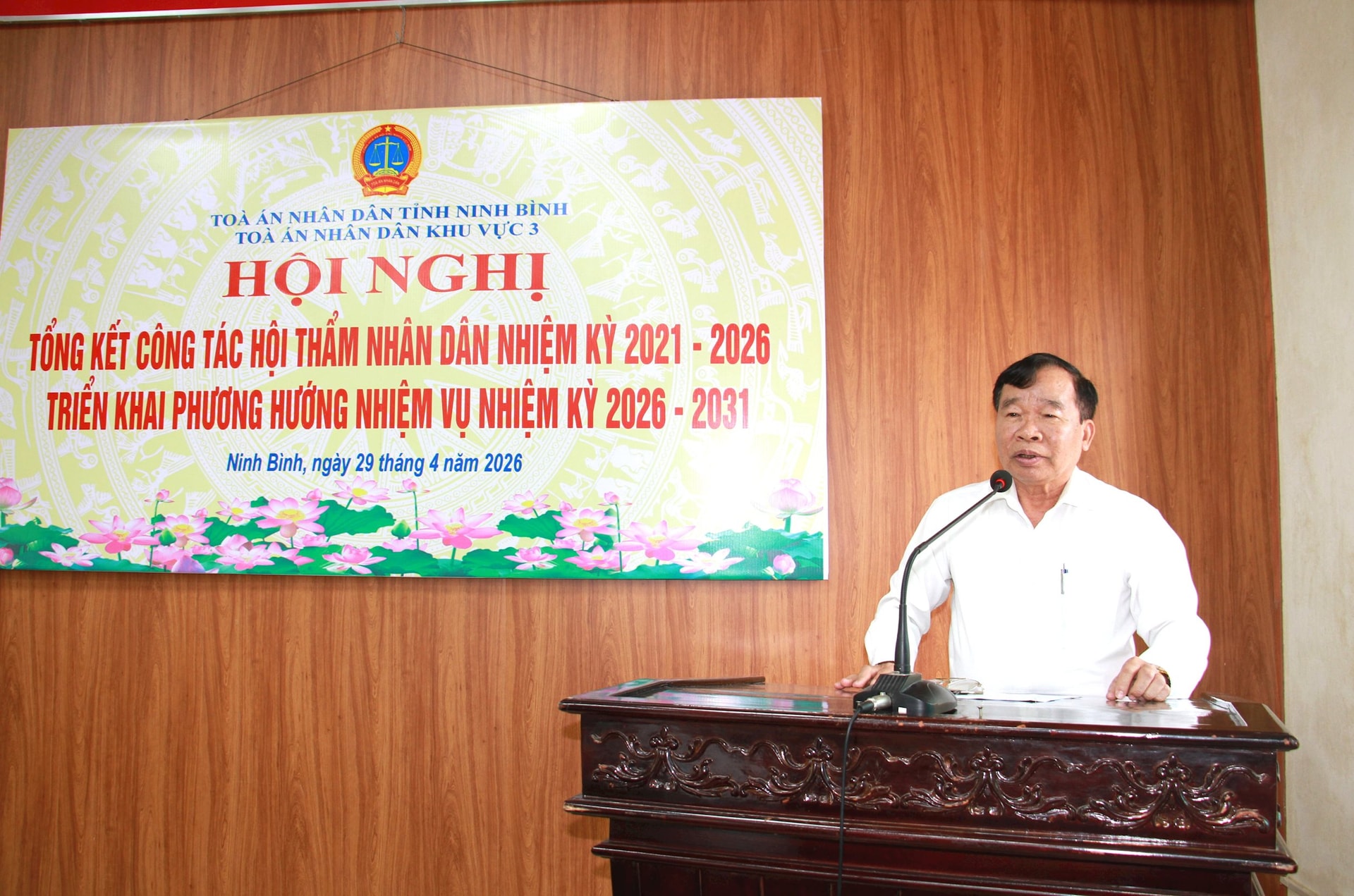 hoi_nghi4.jpg