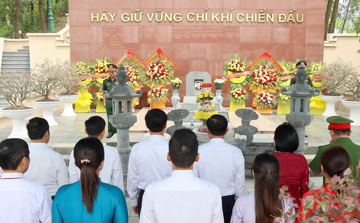 tong_bi_thu_tran_phu_5.jpg