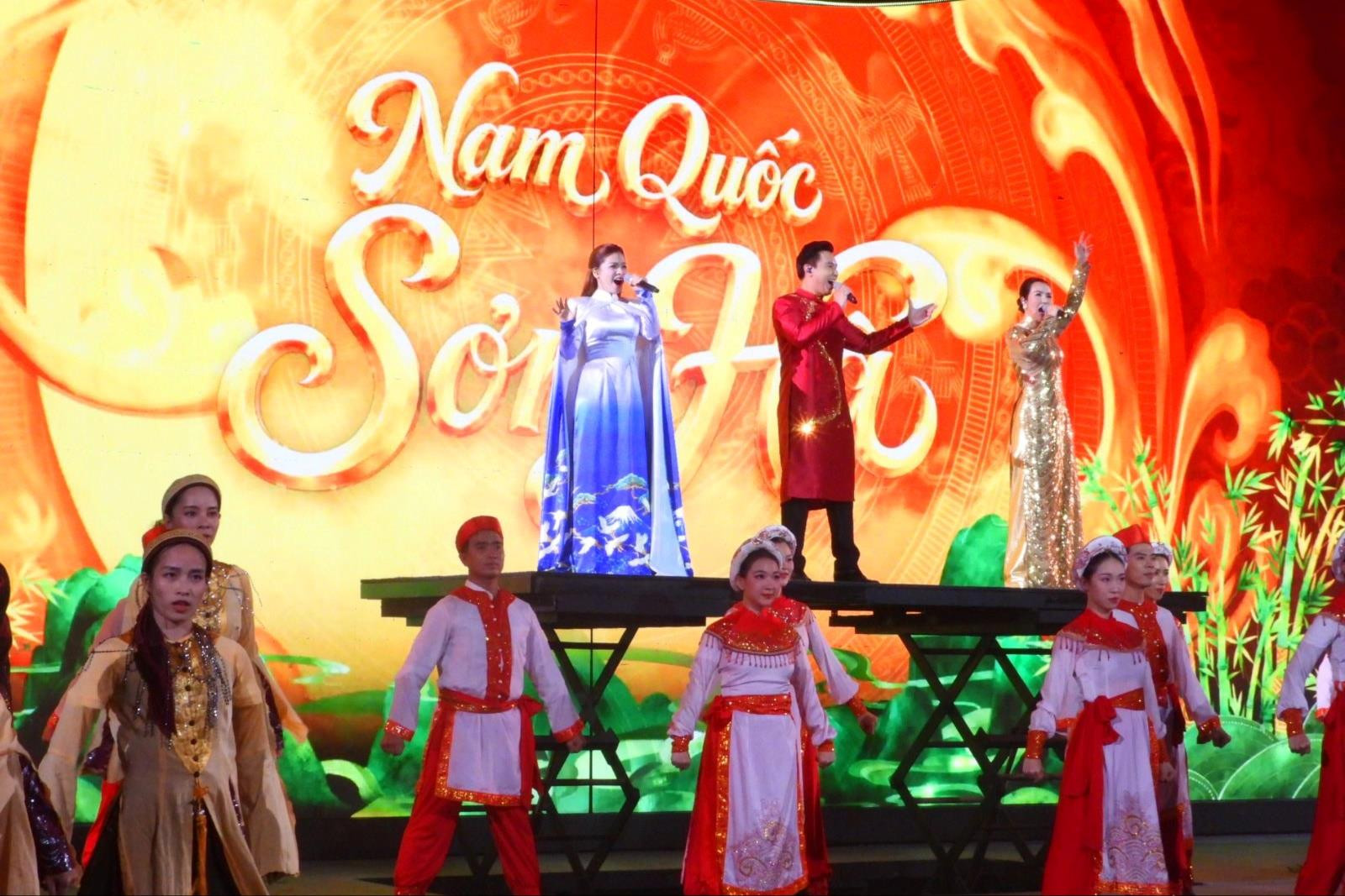 8-nam-quoc-son-ha(2).jpg
