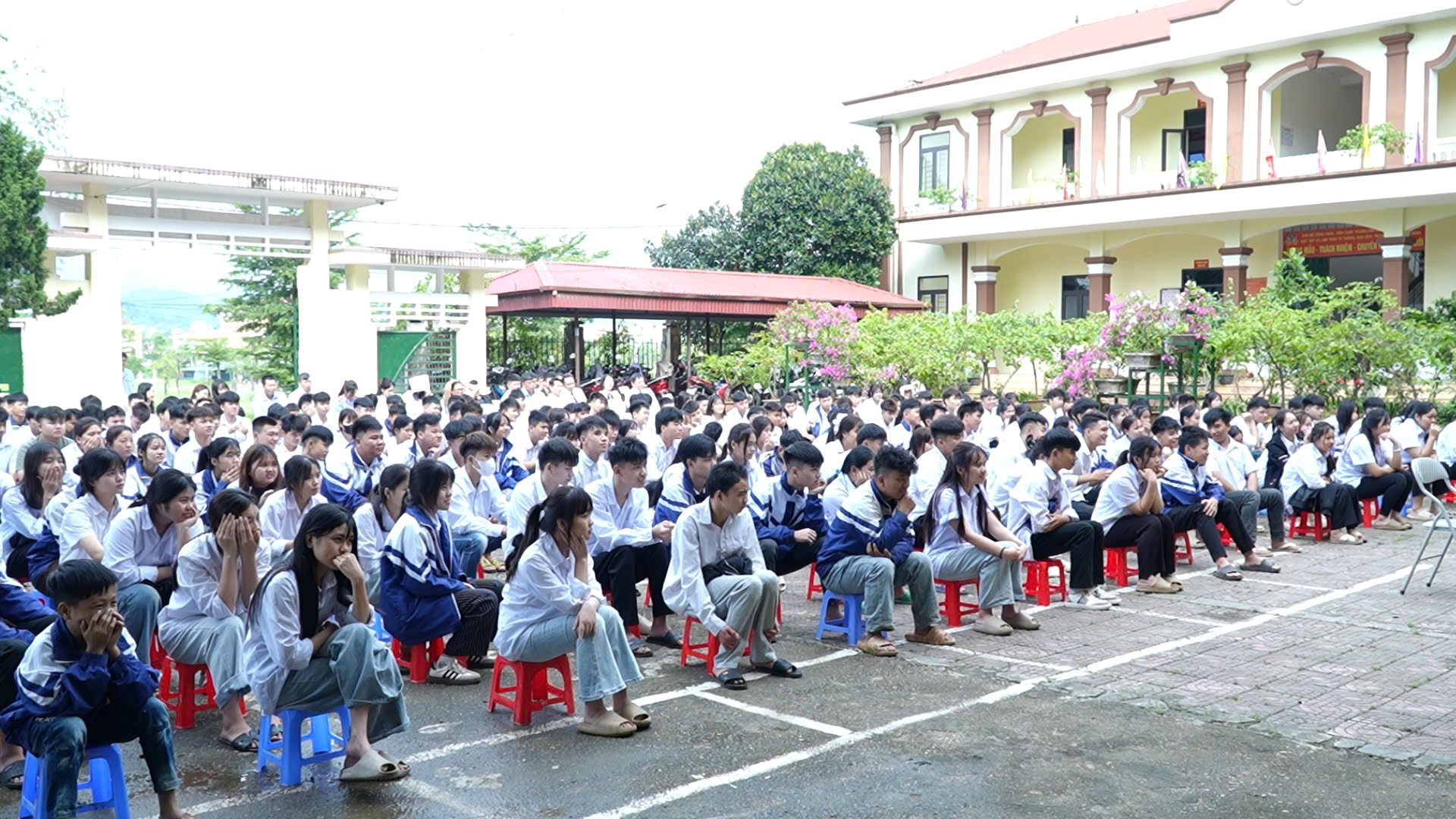 hoc-sinh.jpg