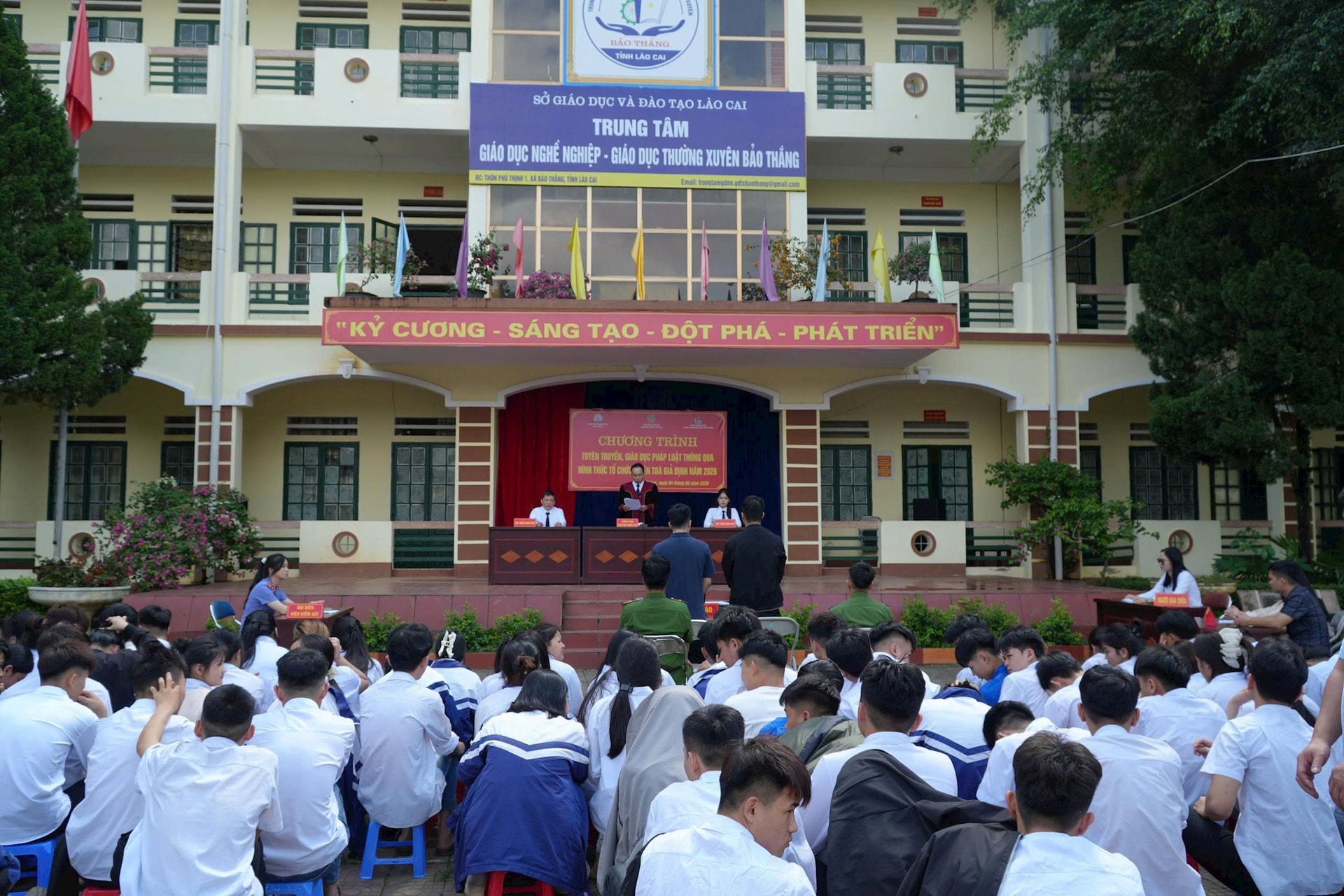 toan-canh.jpg
