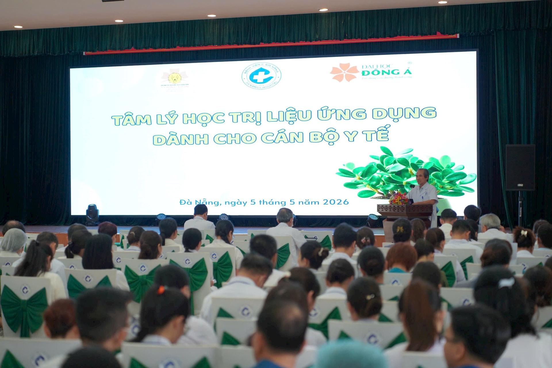 05.05_tlh_3_tsbs-ng-tan-dung.jpg