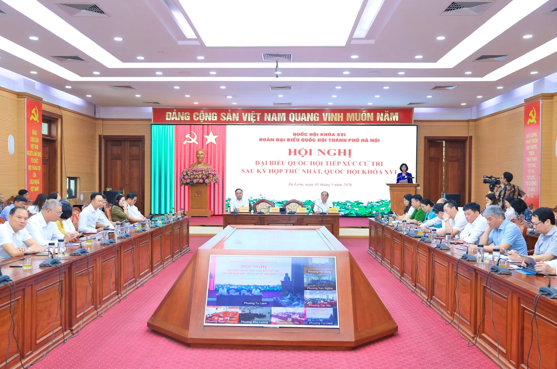 hoi-nghi-tiep-xuc-cu-tri.jpg