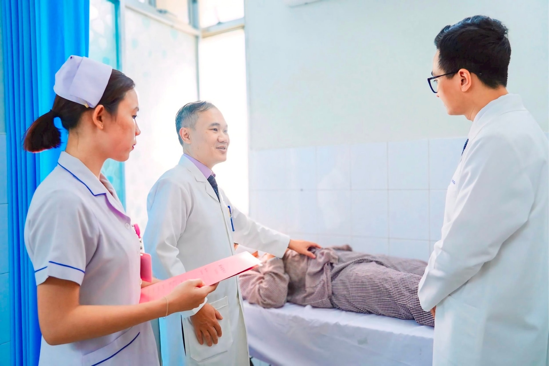 Suýt mất tinh hoàn vì ngại