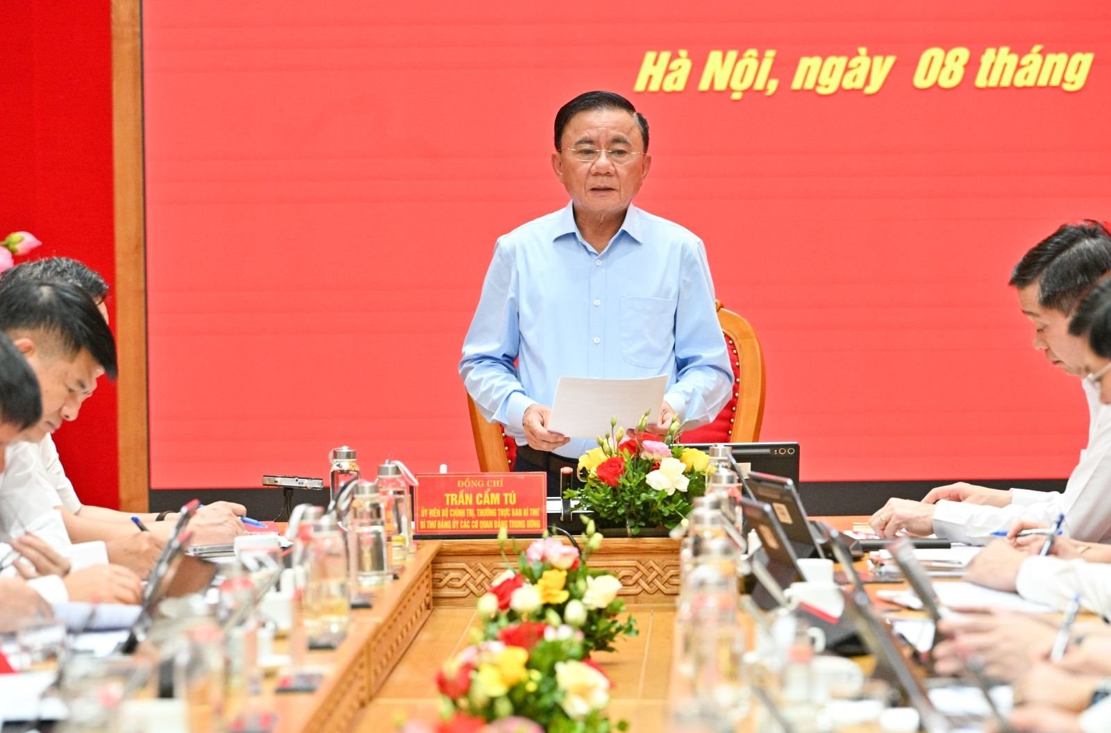 tran-cam-tu.jpg