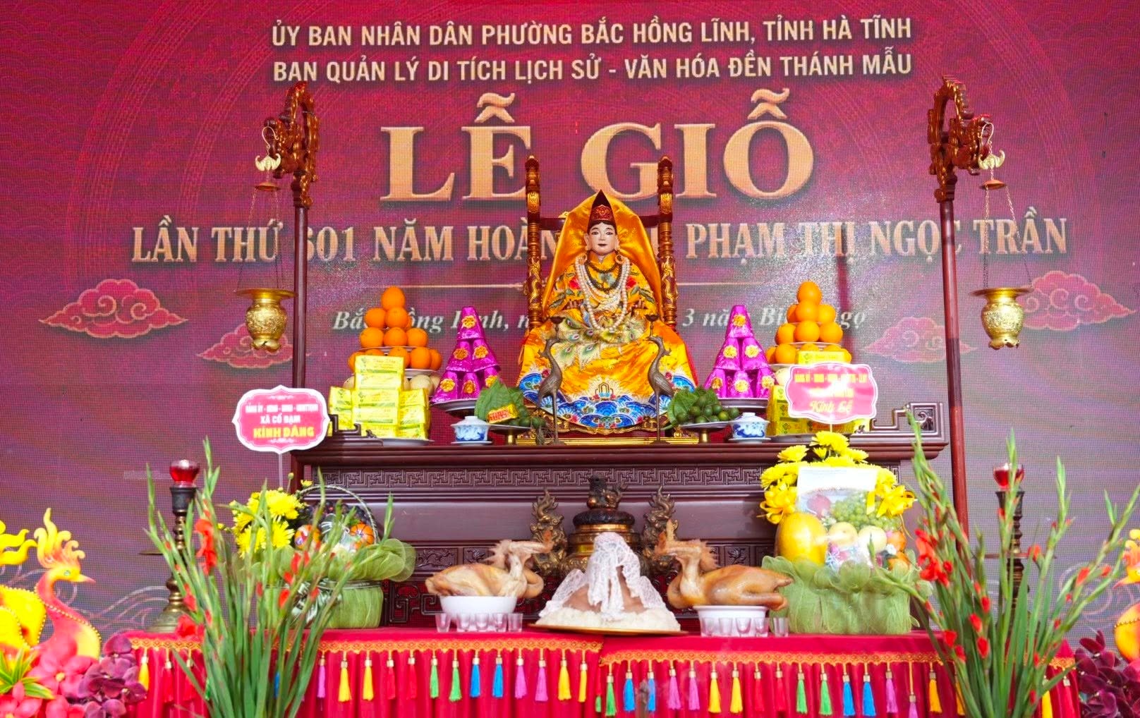 den_thanh_mau_2.jpg