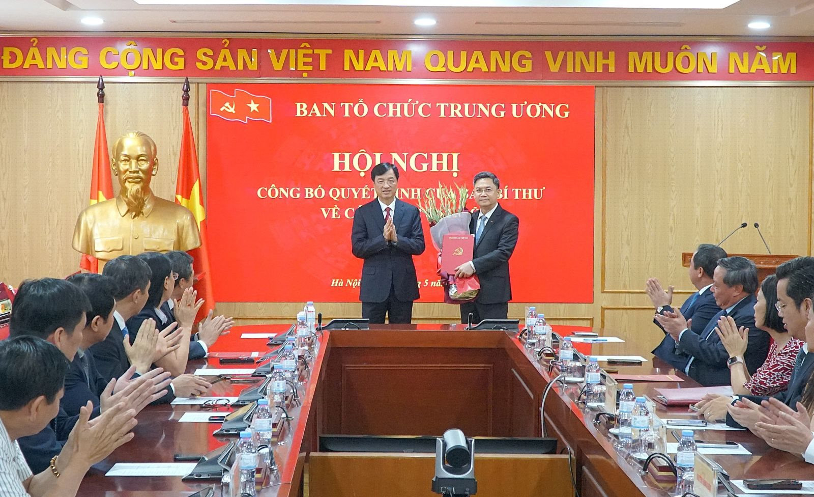 ong-ha-minh-hai.jpeg