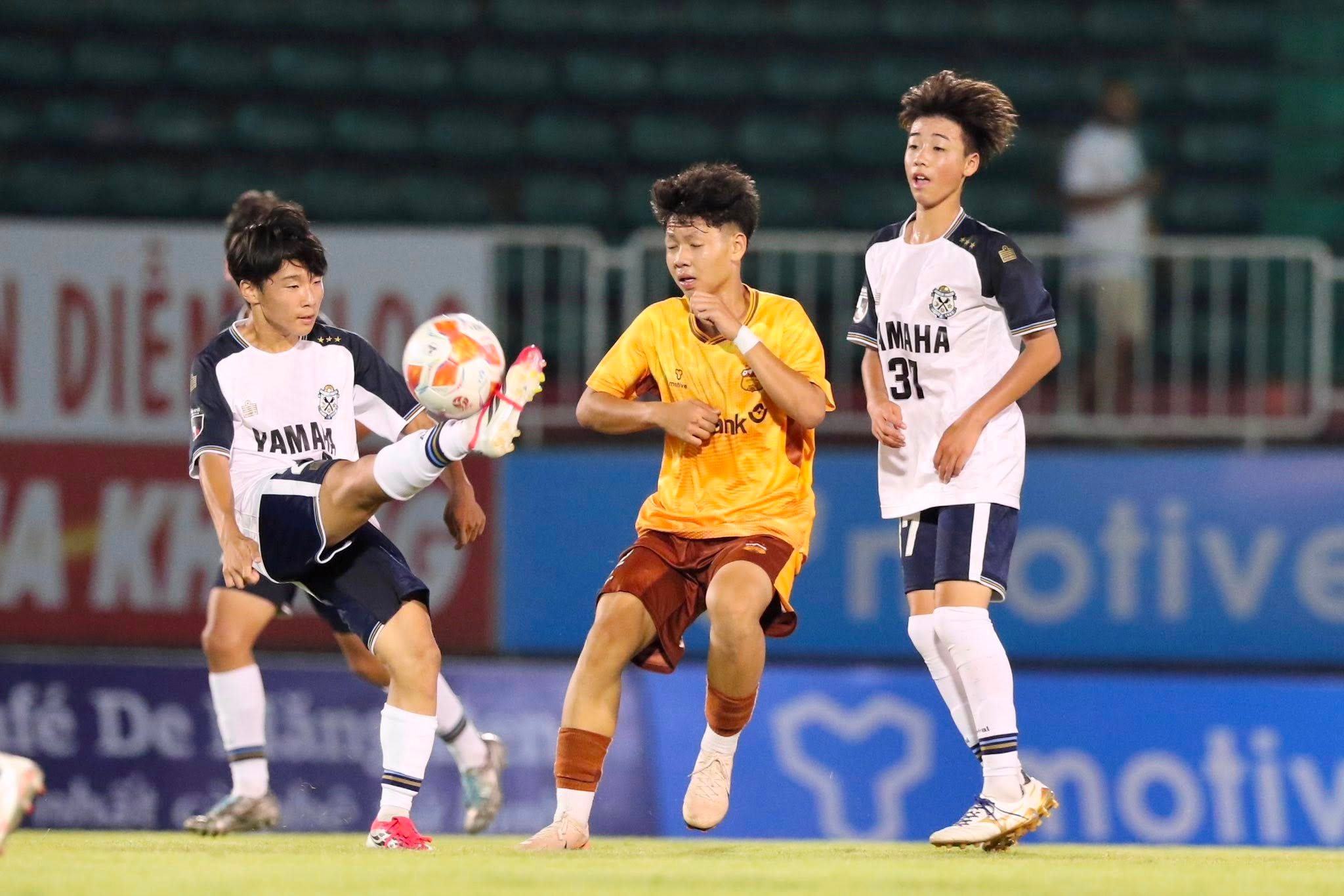 u14-lpbank-hoang-anh-gia-lai.jpg