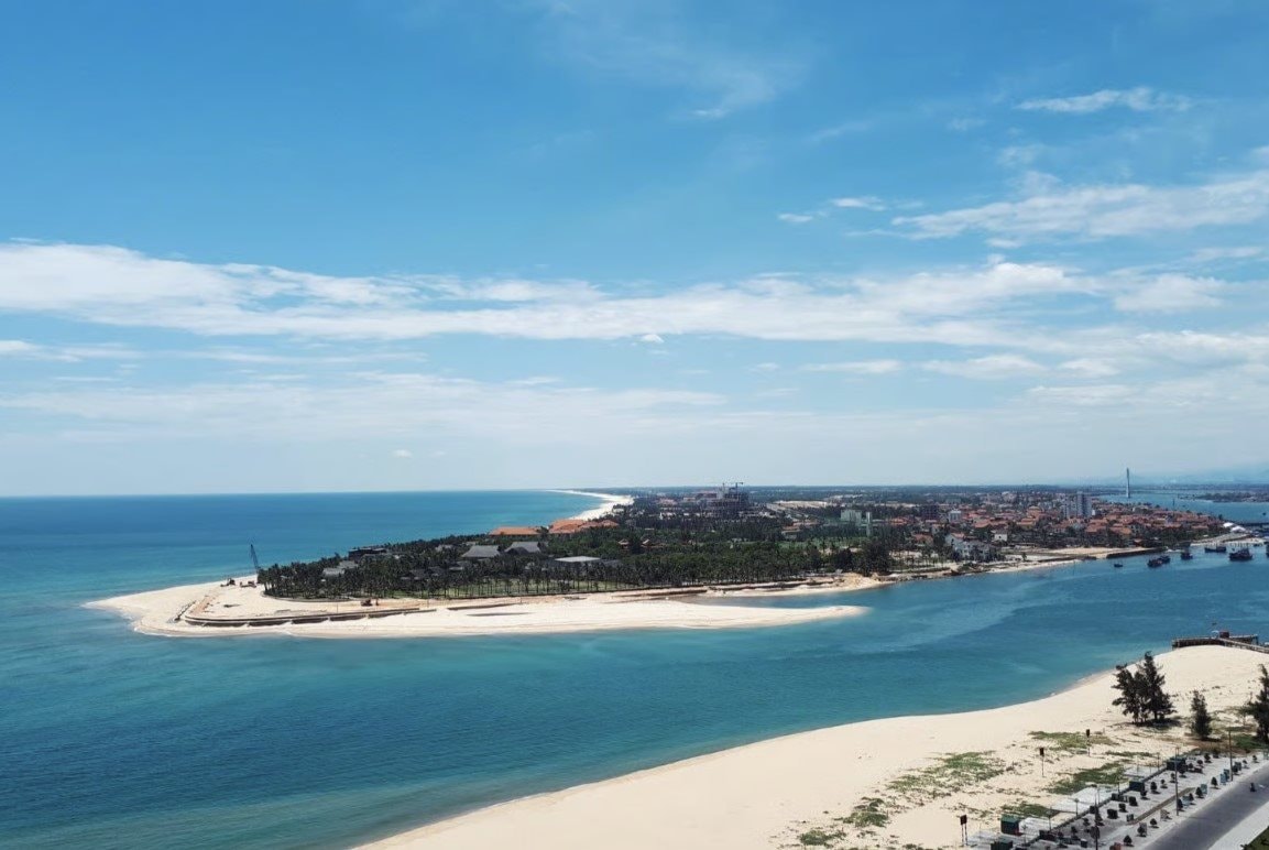 Biển Nhật Lệ nhiều năm qua vẫn được xem là một trong những bãi biển đẹp và dễ tiếp cận nhất khu vực Bắc Trung Bộ.