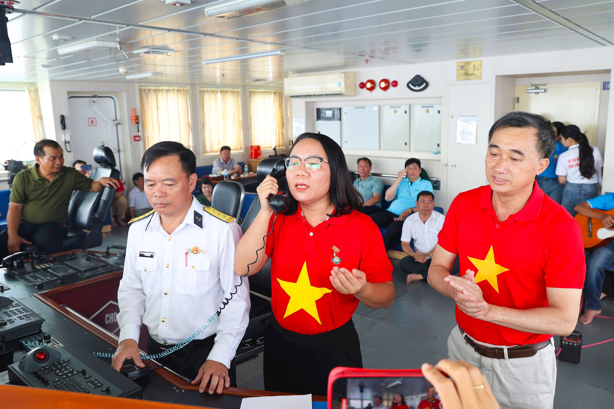 pgs.ts.bs-truong-tuyet-mai-pho-vien-truong-vien-dinh-duong-quoc-gia-hat-tang-cac-chien-si-tai-nha-gian-dk1_2-phuc-tan..jpg