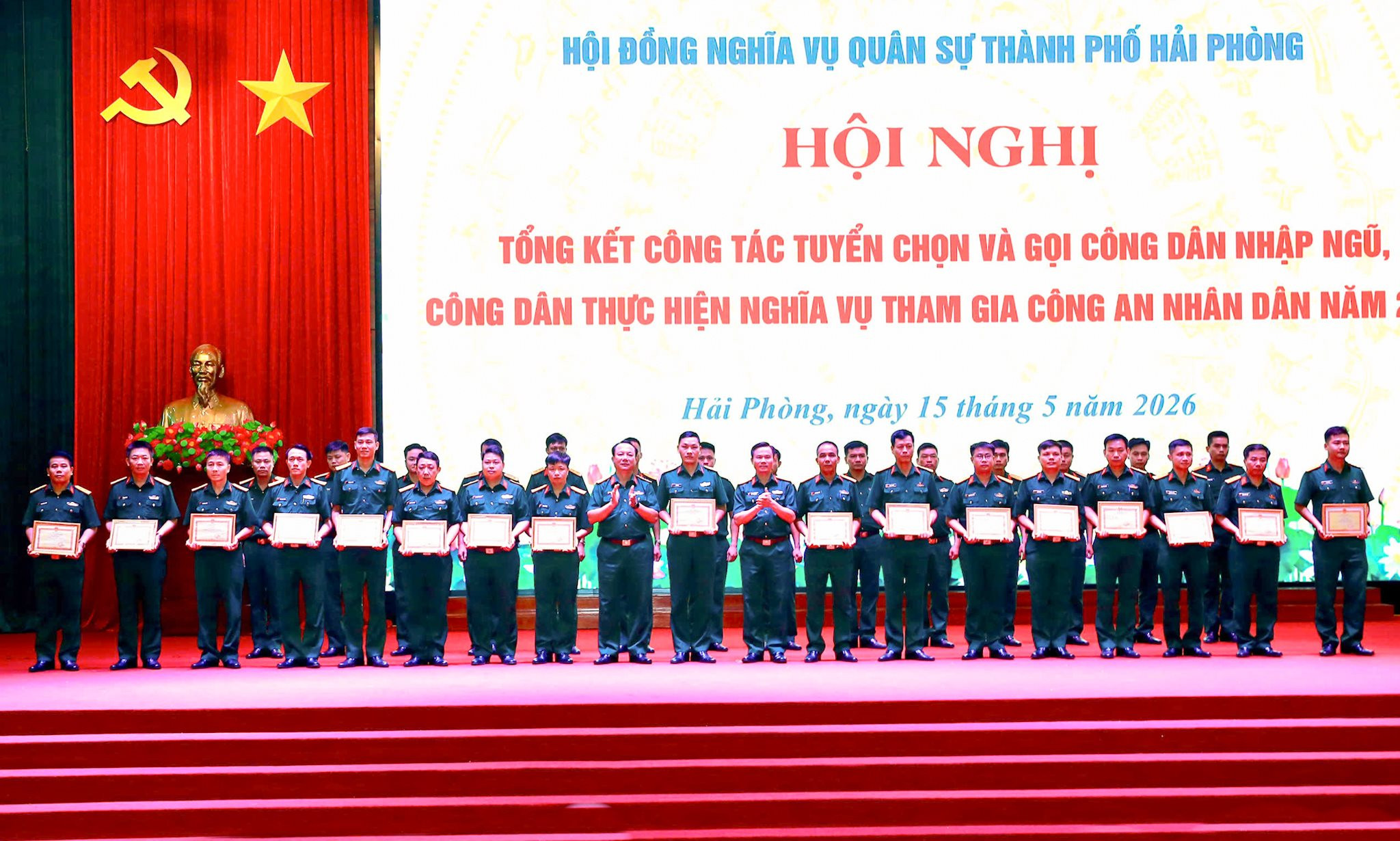 trao-thuong-2.jpg