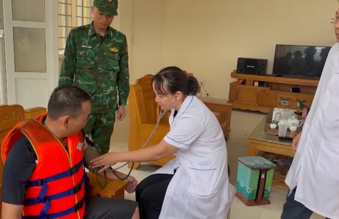 4 ngư dân gặp nạn trên biển được BĐBP Quảng Ninh cứu kịp thời