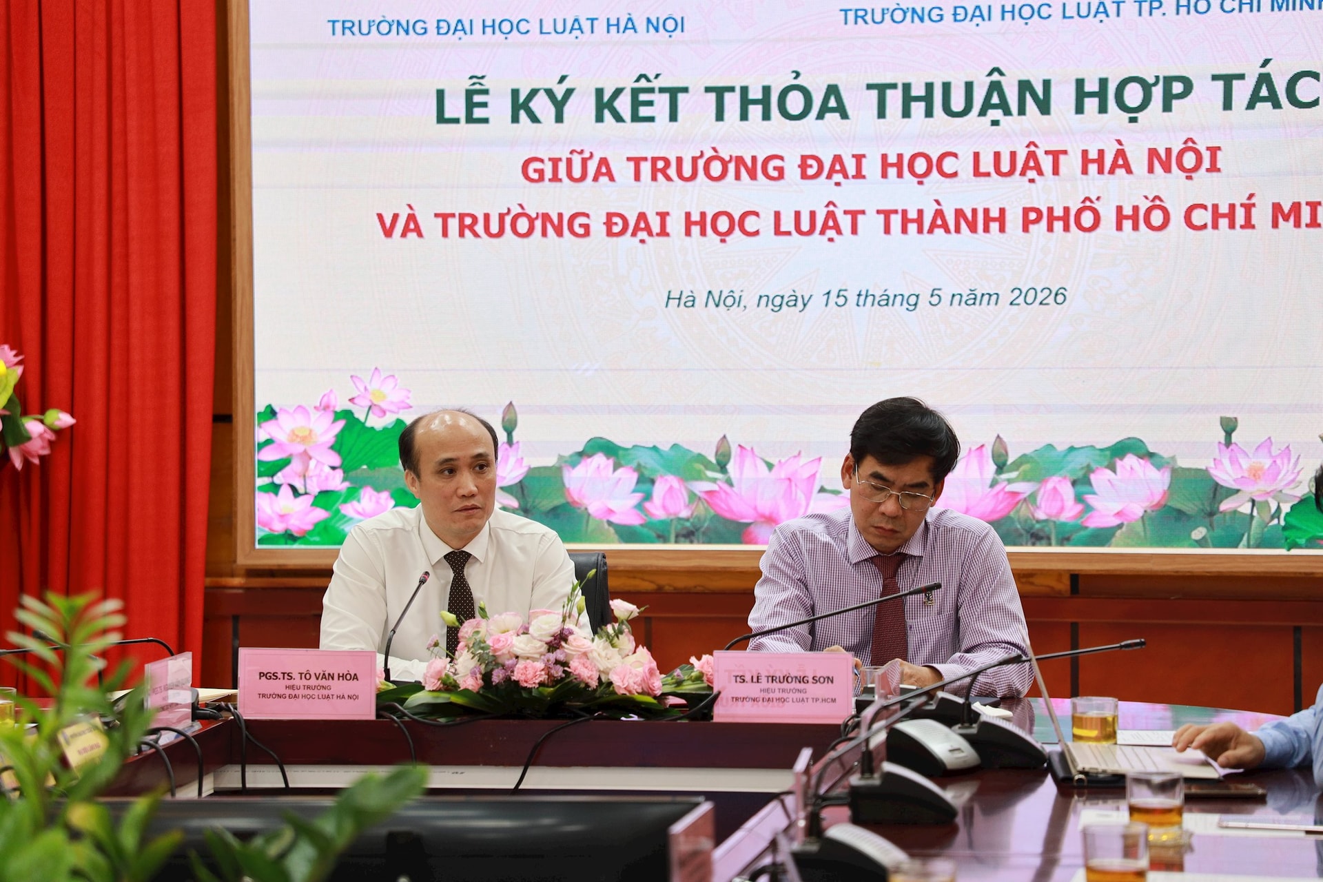 pgs.ts.-to-van-hoa-hieu-truong-hlu-phat-bieu-tai-buoi-ky-ket.jpg