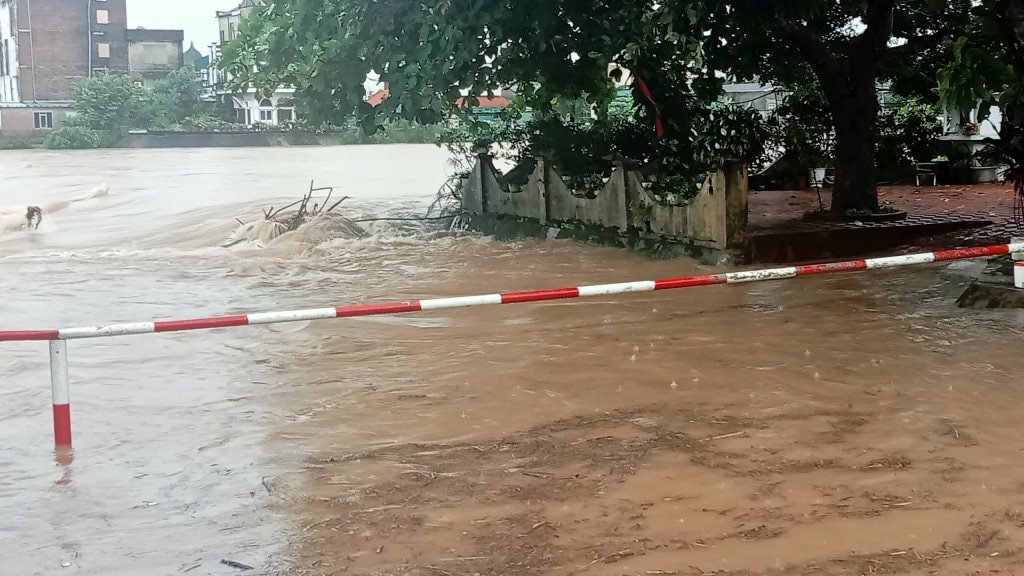 Mưa lớn gây ngập úng cục bộ tại nhiều địa phương ở Quảng Ninh