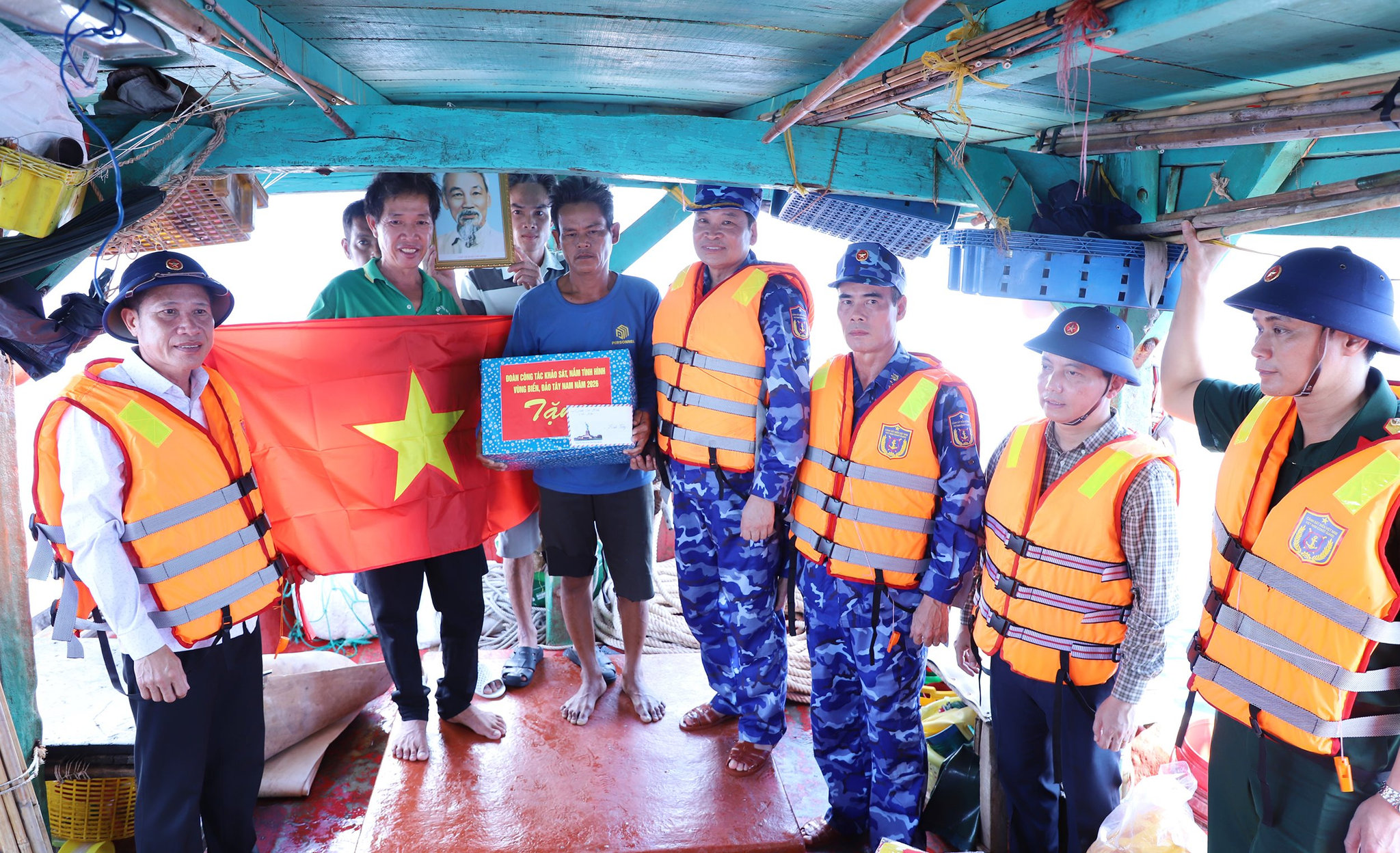csb-khao-sat-bien-dao-tay-nam-11-.jpg