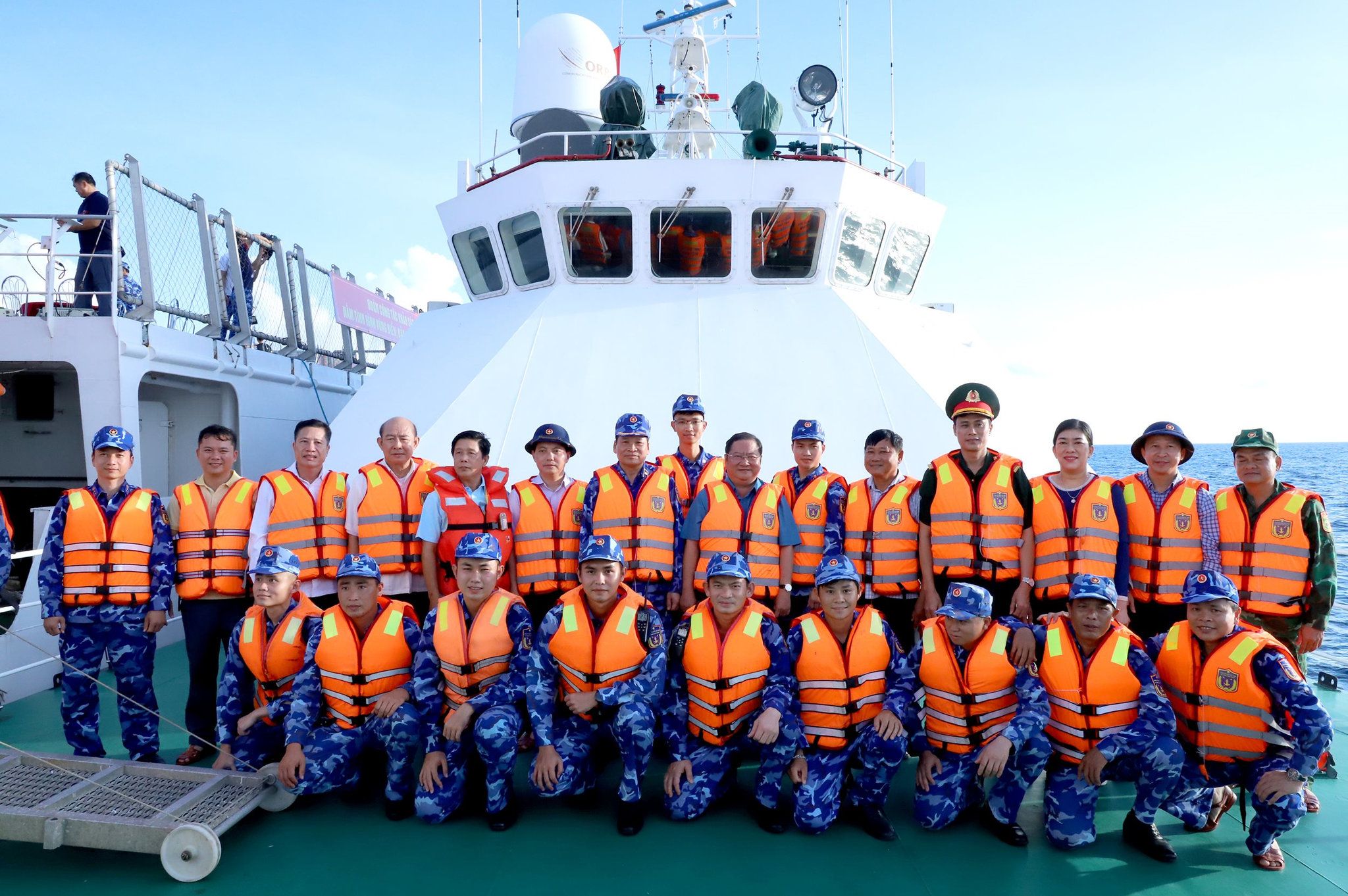 csb-khao-sat-bien-dao-tay-nam-14-.jpg