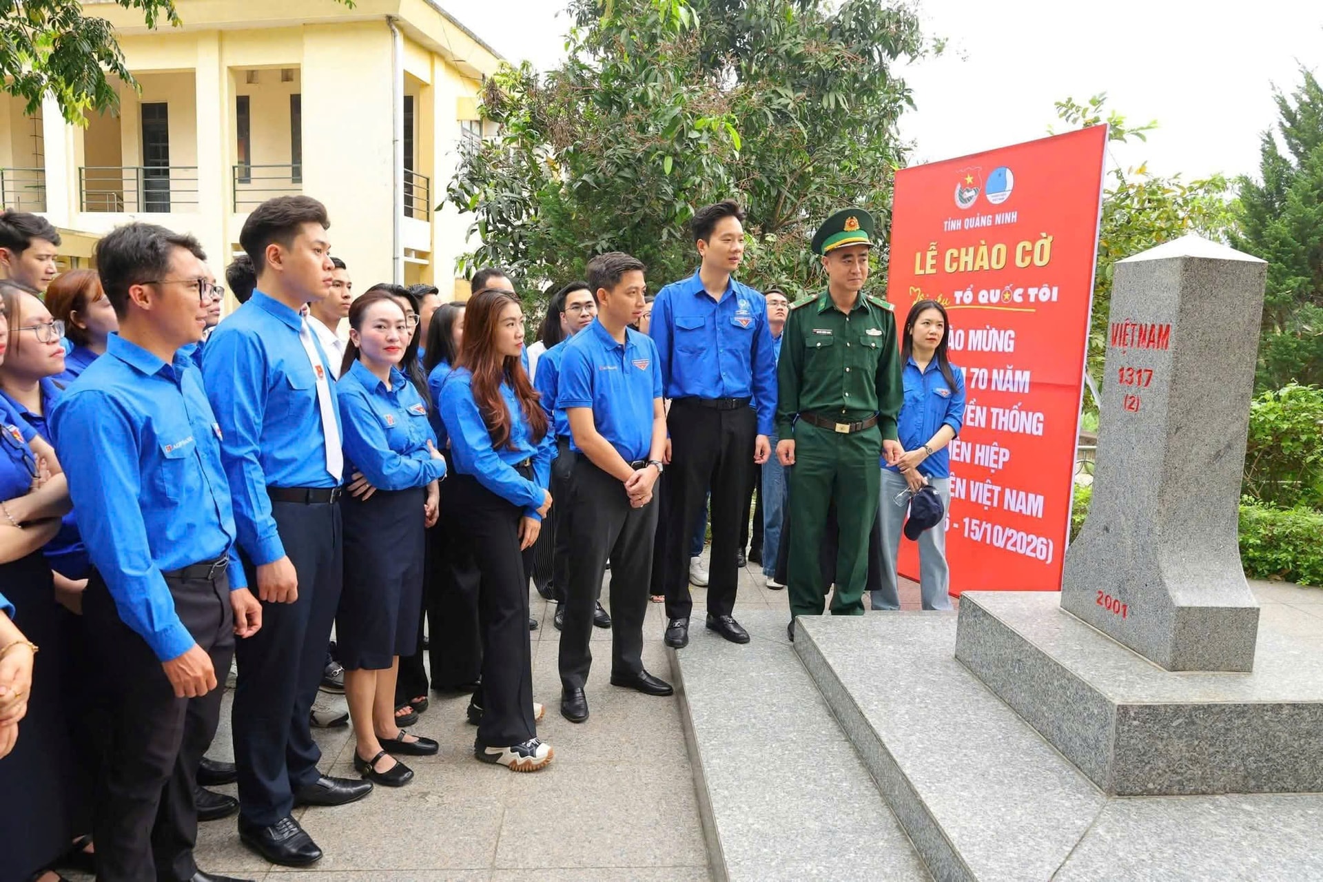doan-vien-hoanh-mo.jpg