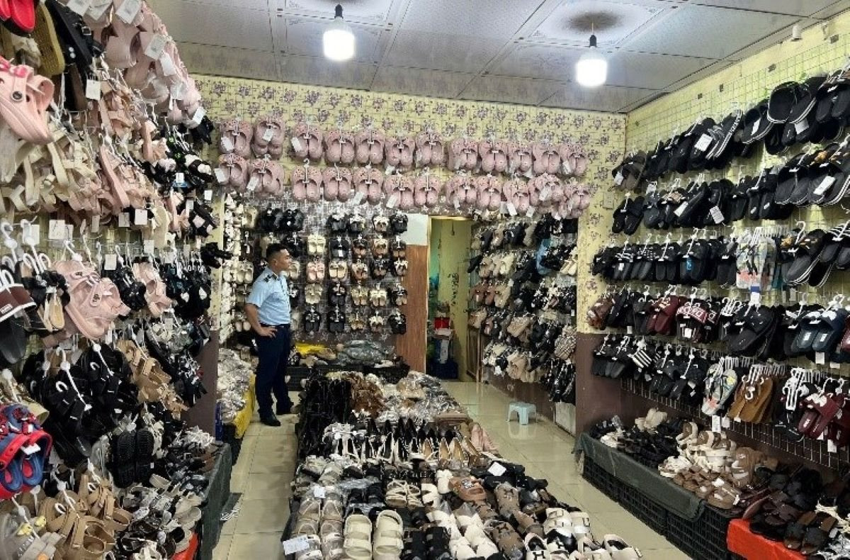 hanghoa.jpg