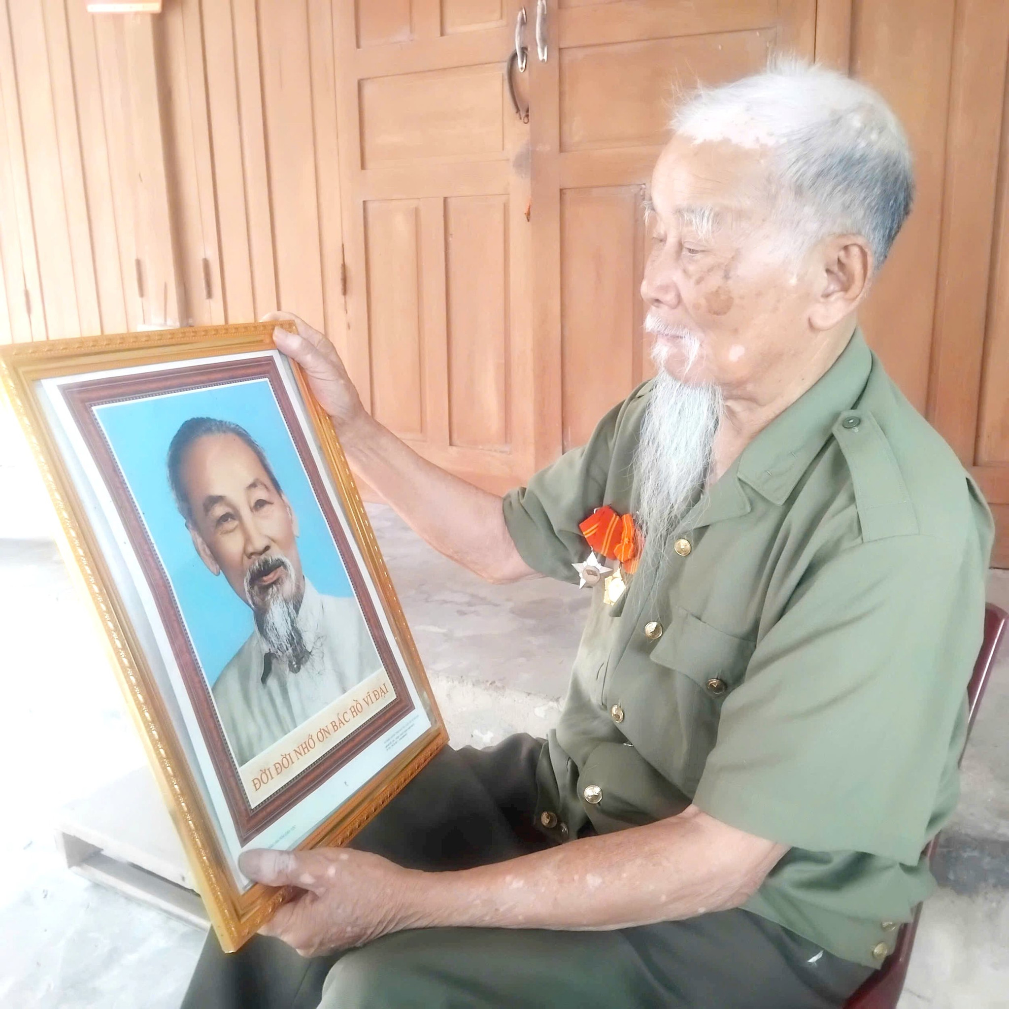 nguoi_cuu_binh_phan_van_thi_1.jpg