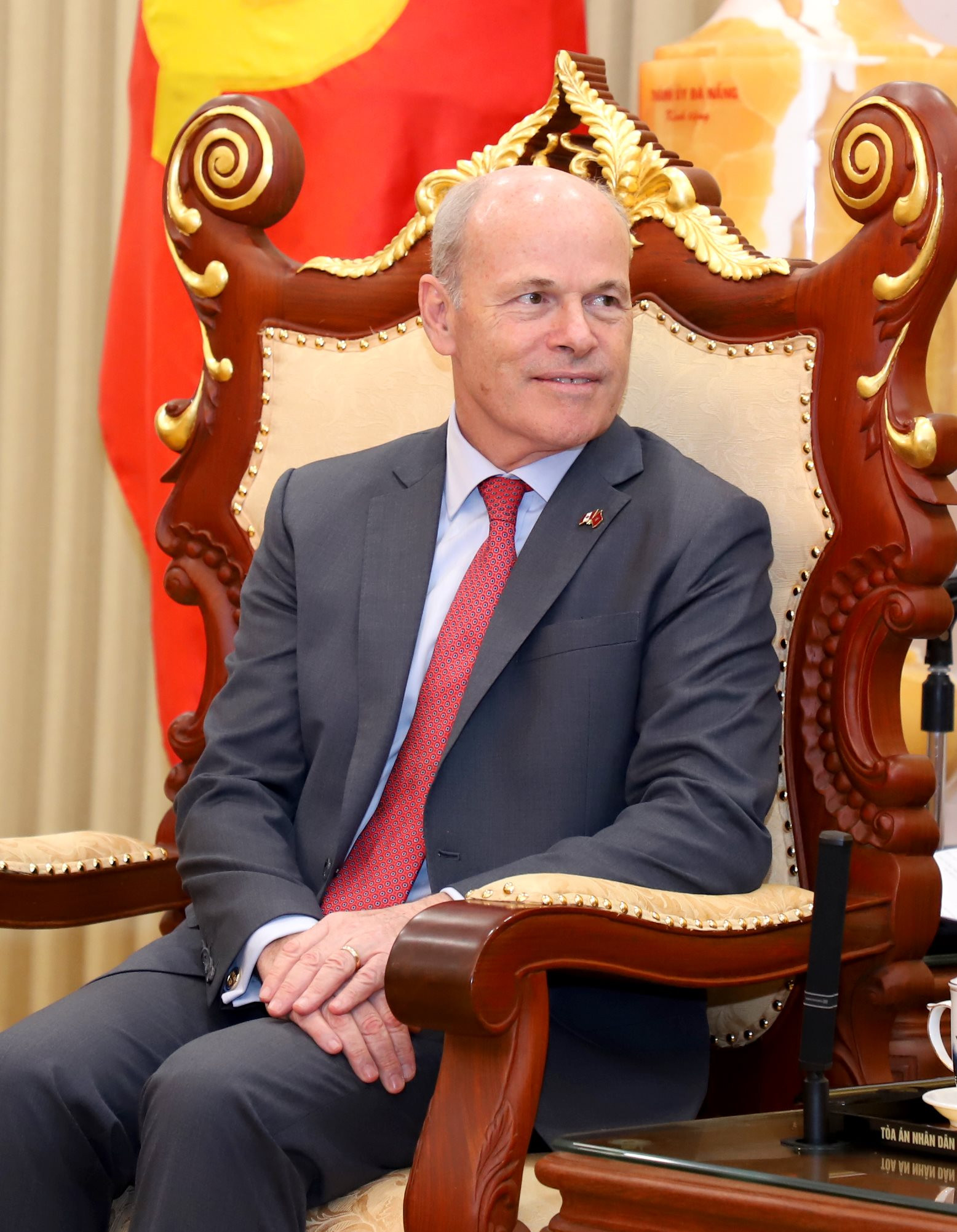 ca-tiep-dai-su-canada-4-.jpg