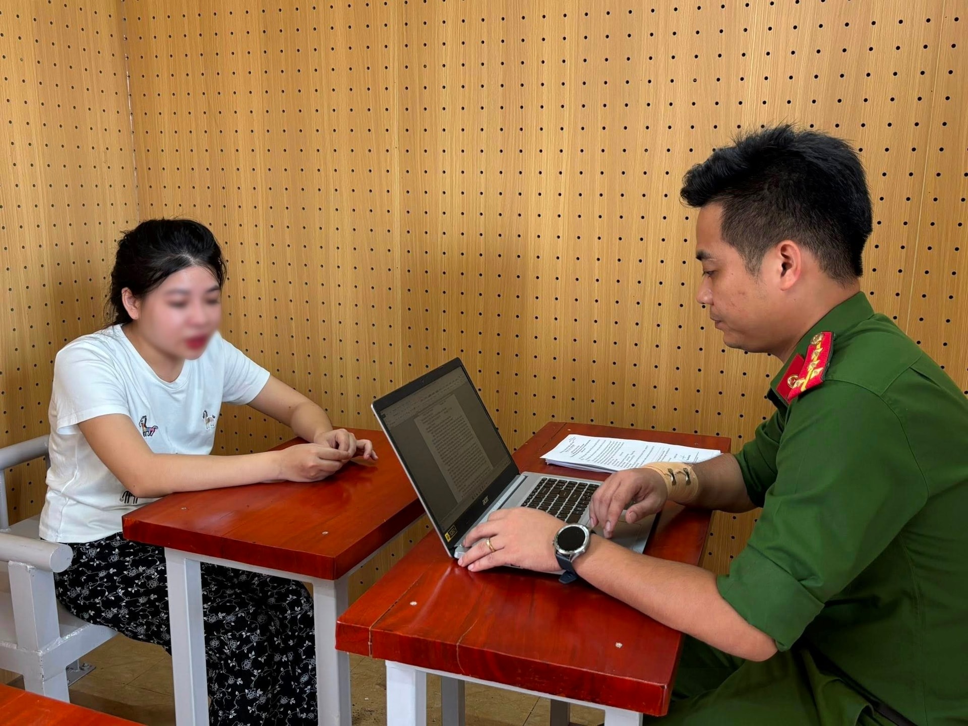 Bị can Kim Thị Linh tại CQĐT. (Ảnh CAHT)