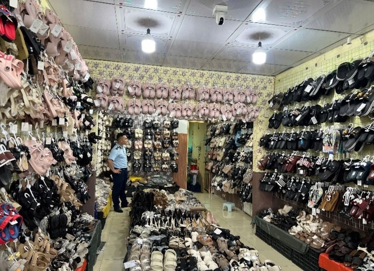 hanghoa.jpg