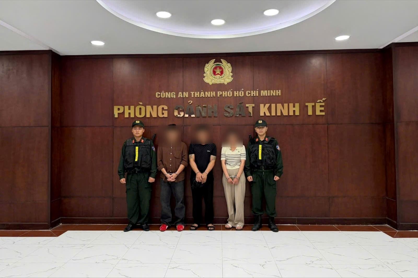 Khởi tố thêm 3 bị can trong vụ vi phạm pháp luật tại quán bar Revo