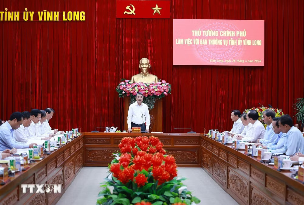 Thủ tướng Lê Minh Hưng chủ trì làm việc với Ban Thường vụ Tỉnh ủy Vĩnh Long. (Ảnh: Dương Giang/TTXVN) ttxvn-thu-tuong-le-minh-hung-lam-viec-voi-ban-thuong-vu-tinh-uy-vinh-long-1.jpg
