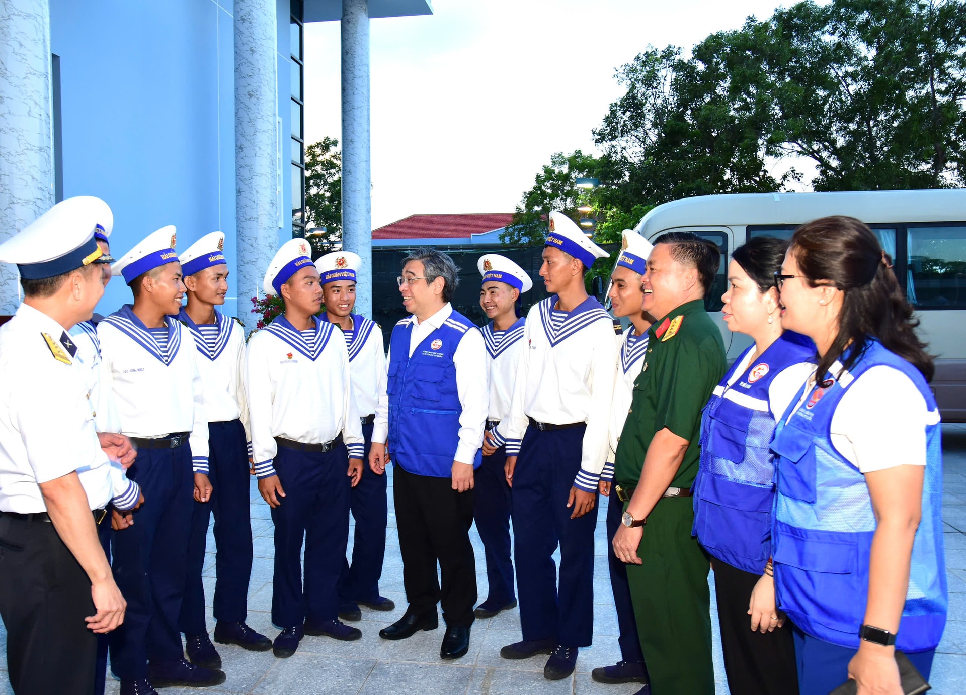 TP.HCM thăm, động viên hơn 1.600 chiến sĩ mới