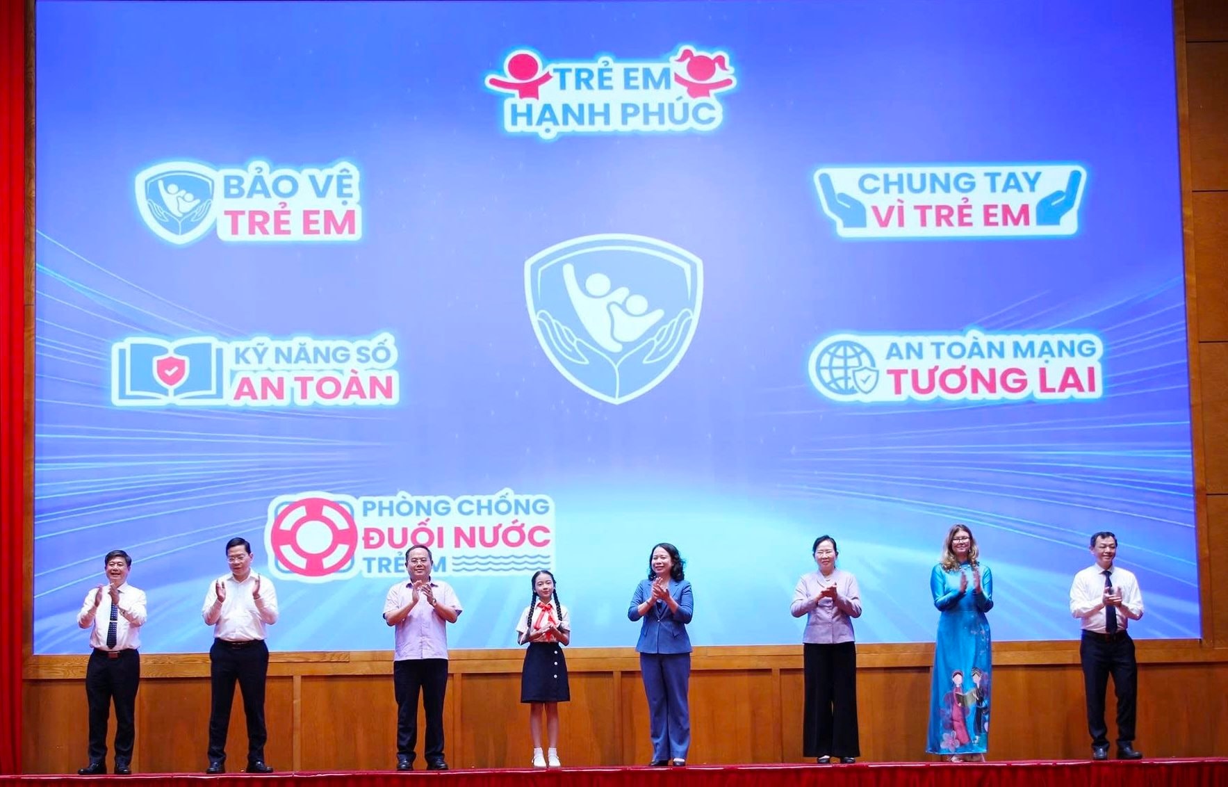 Chung tay bảo vệ trẻ em trong kỷ nguyên số
