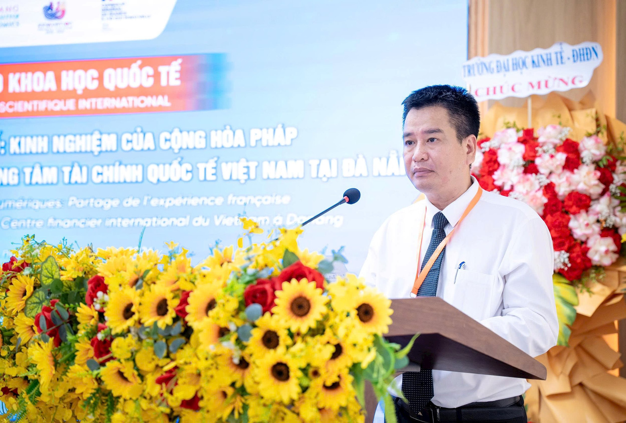 2-phi-anh-bia(1).jpg