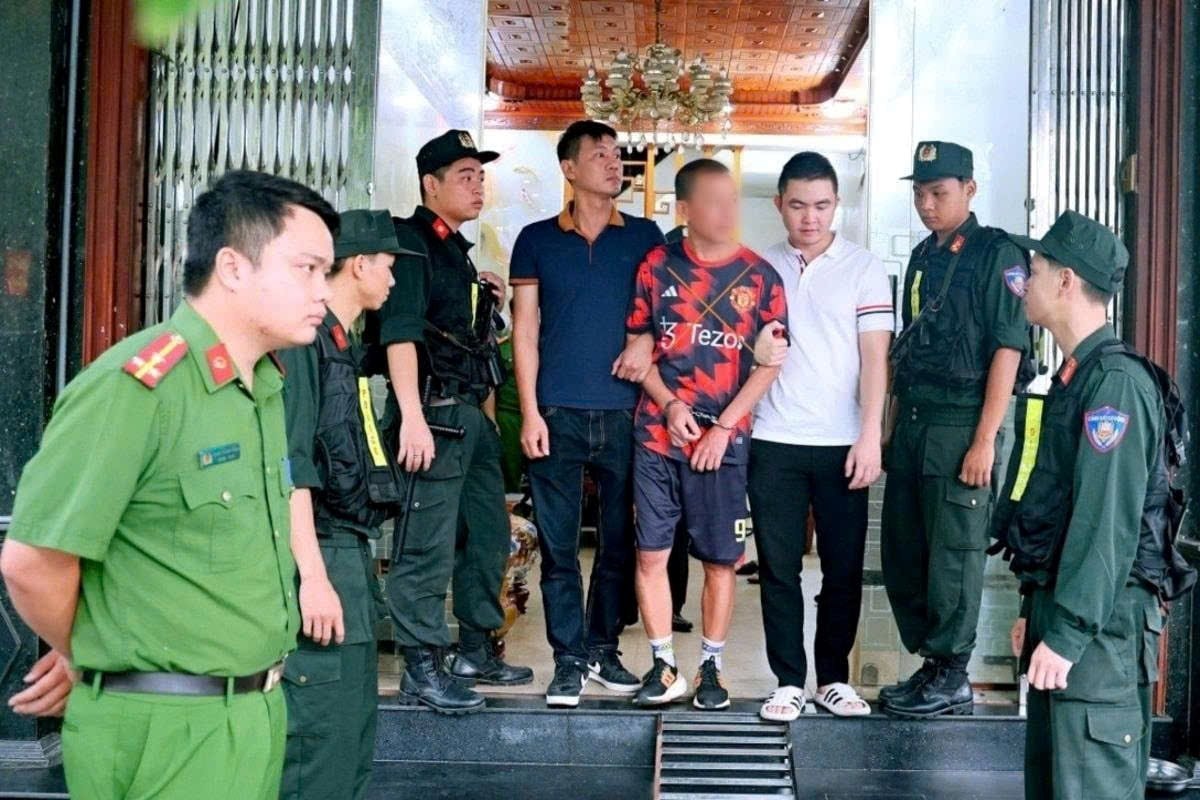 Bắt giữ đối tượng cộm cán trong đường dây cá độ bóng đá 1.200 tỷ đồng