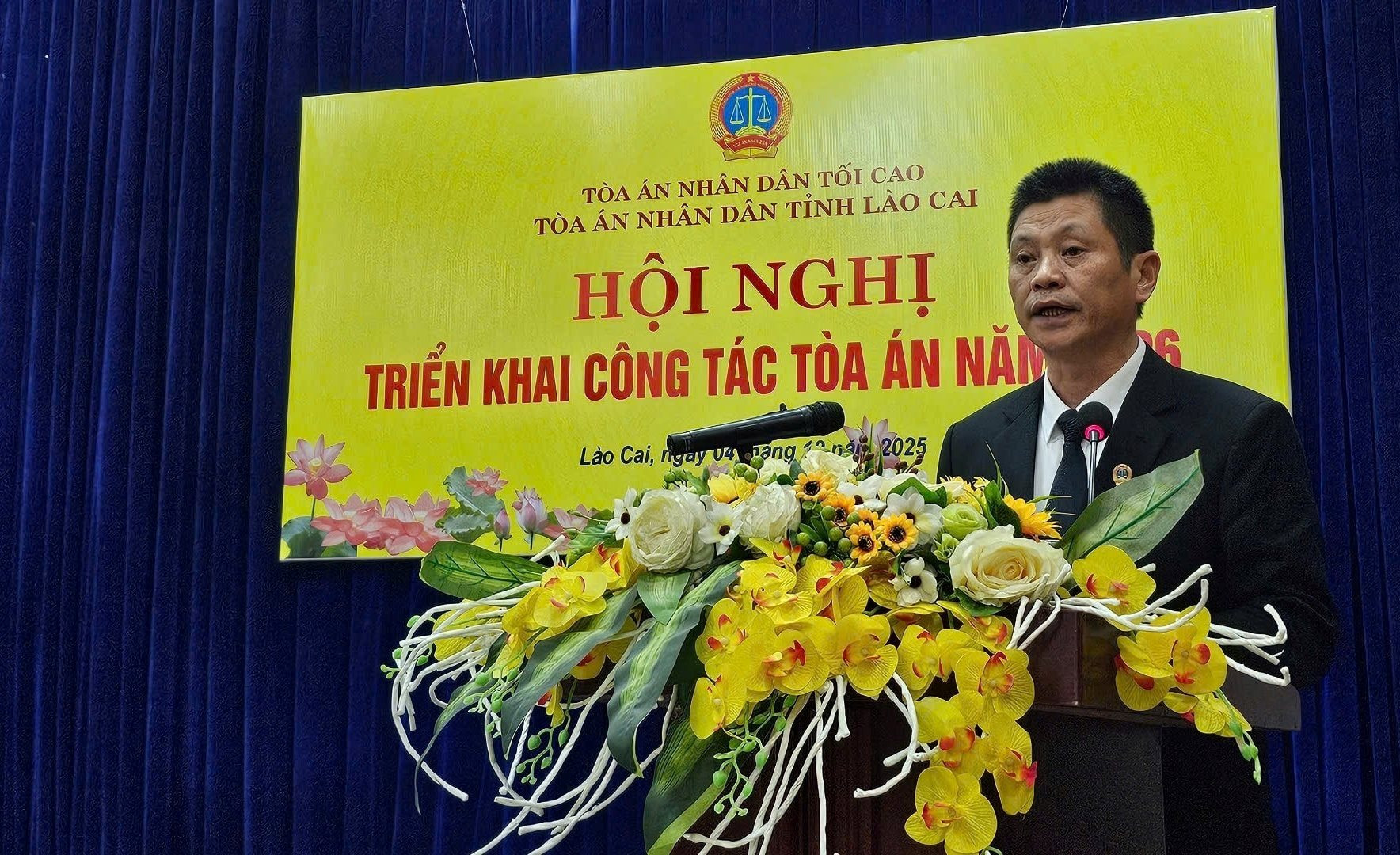 anh-hung.jpg