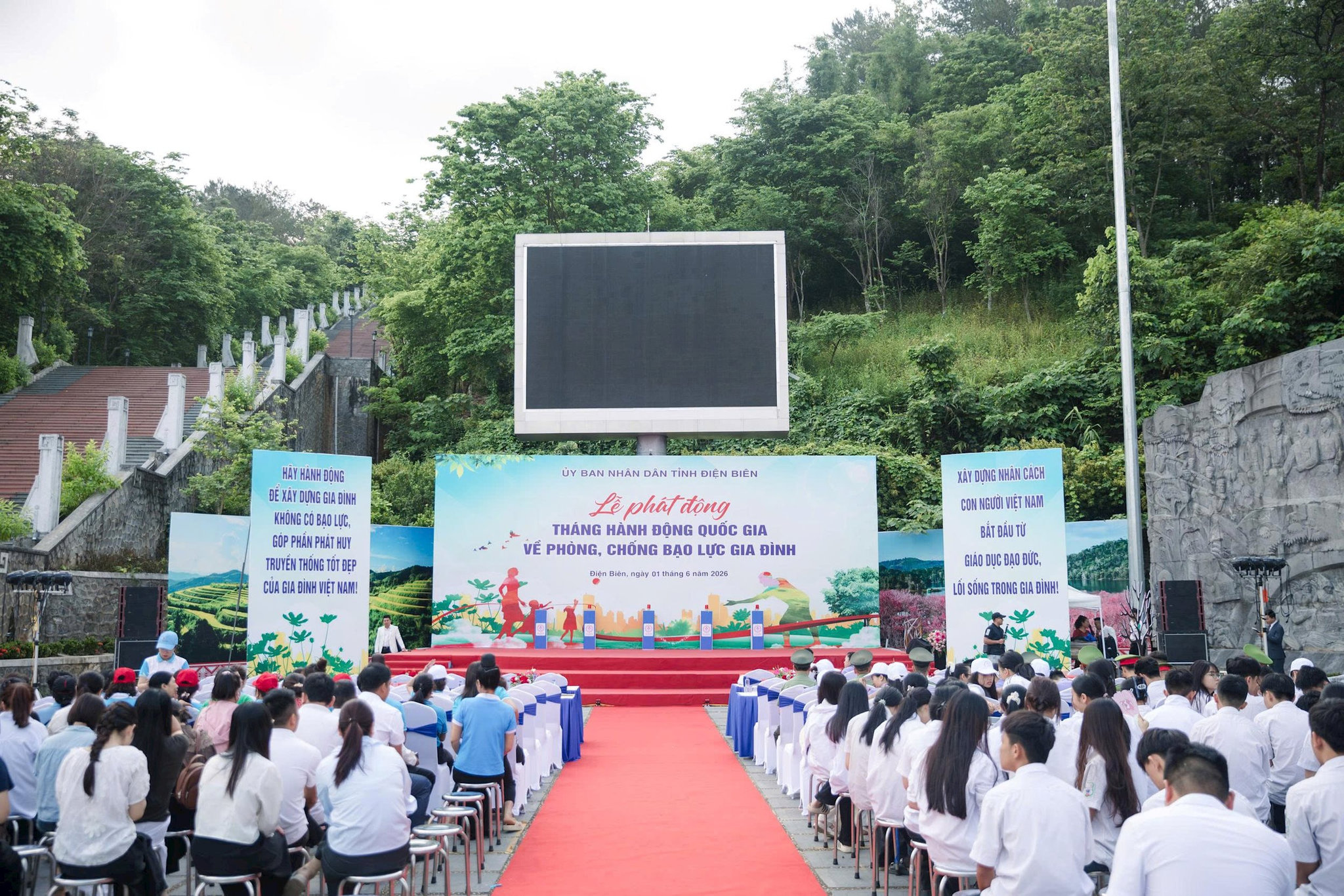 2.-le-phat-dong-thang-hanh-dong-qg-ve-phong-chong-bao-luc-gia-dinh-db.jpg