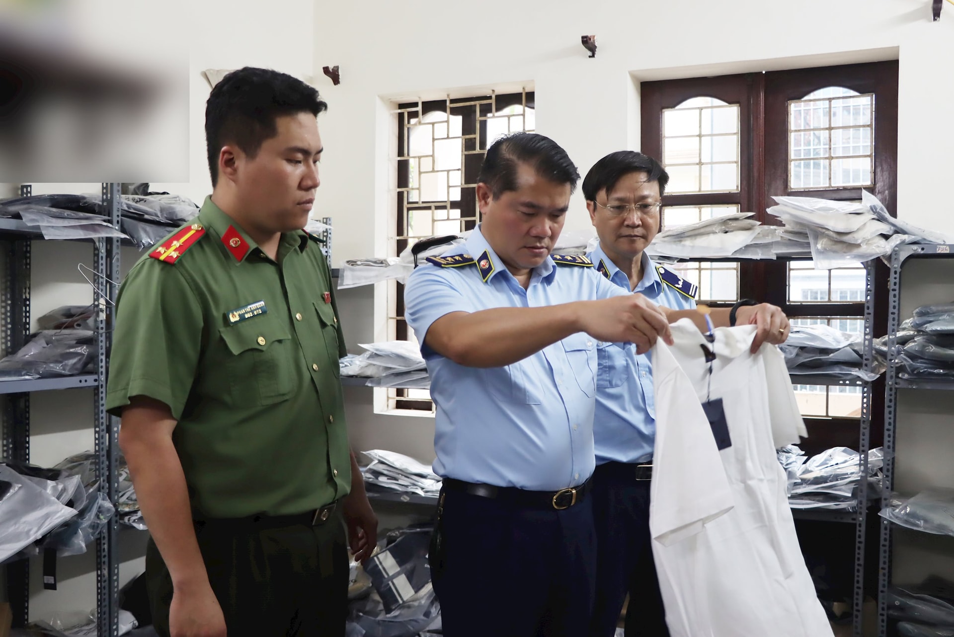 anh-1-quan-ly-thi-truong.jpg